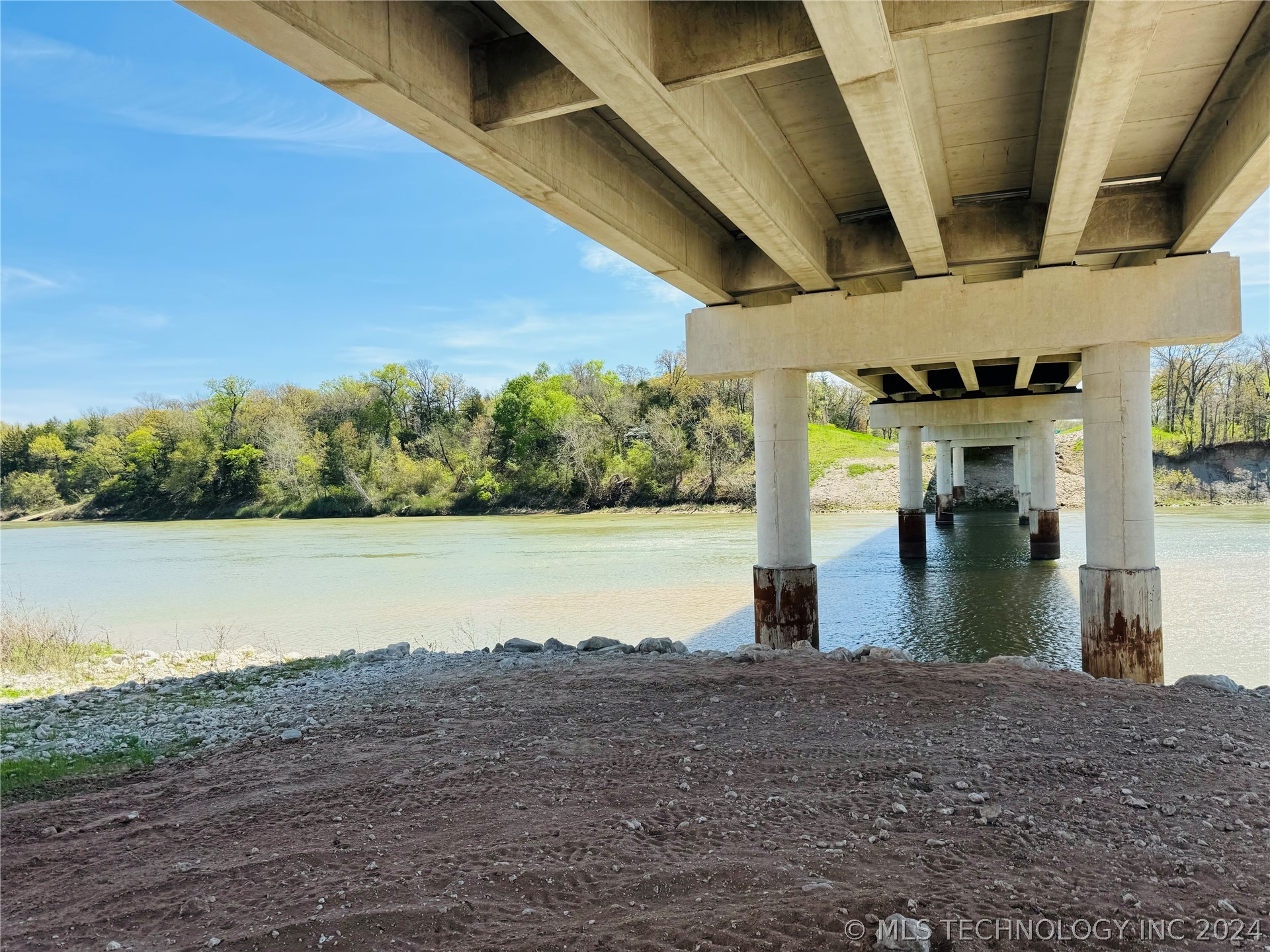 Highway 78 Property Photo 6