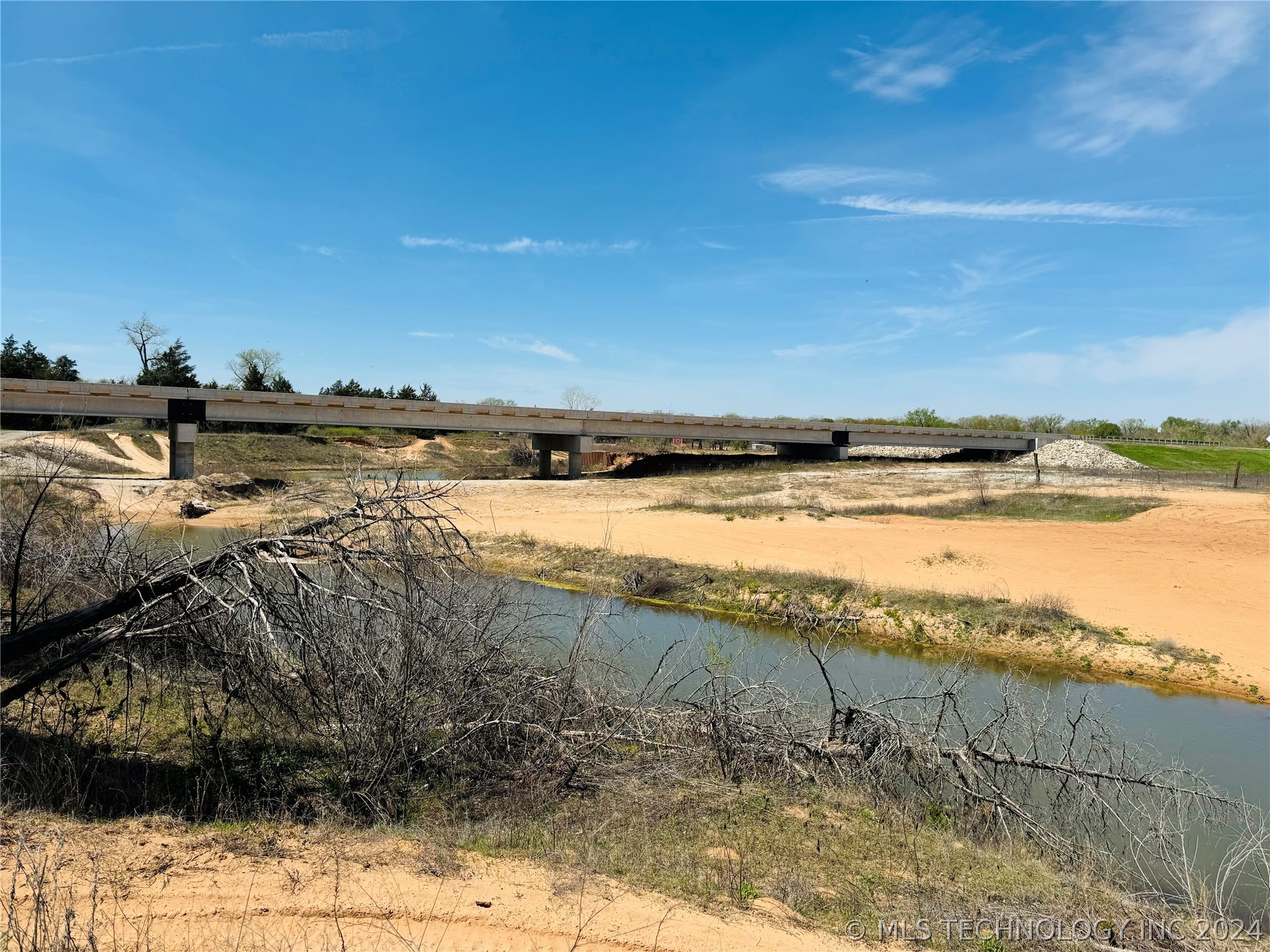 Highway 78 Property Photo 20