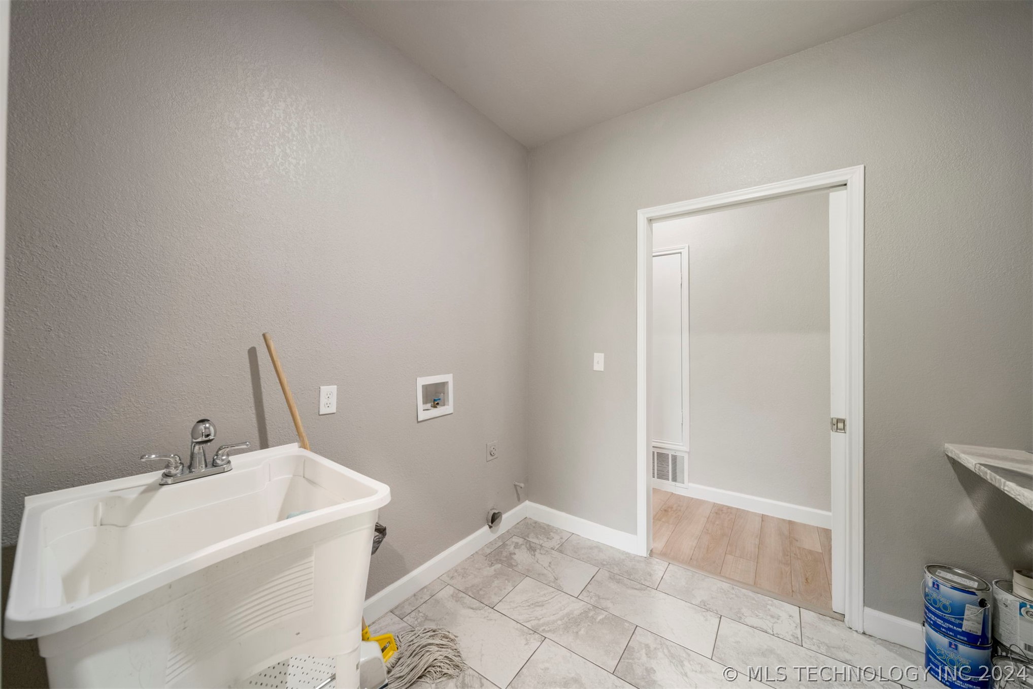 66021 S 320 Road Property Photo 9
