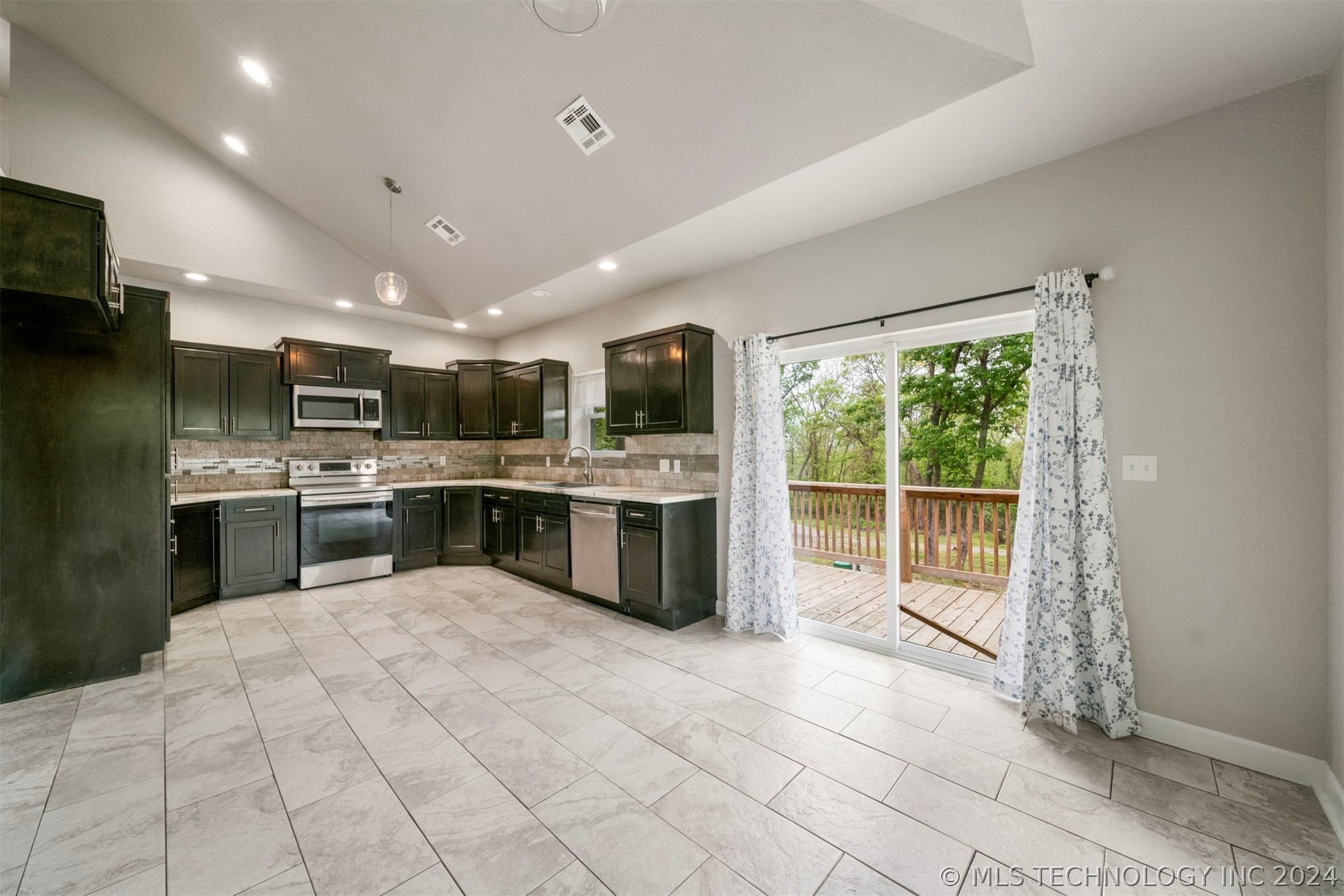 66021 S 320 Road Property Photo 15