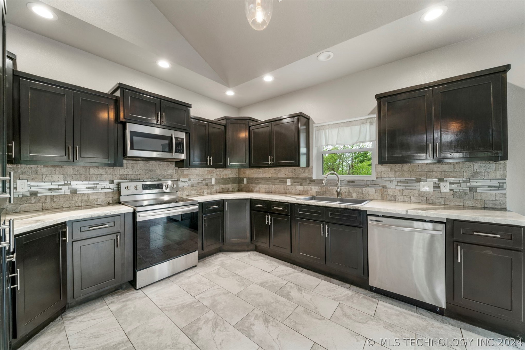 66021 S 320 Road Property Photo 17