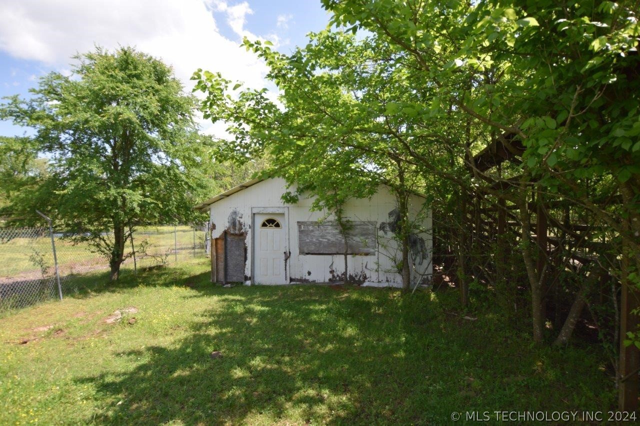 63125 S 4750 Road Property Photo 10