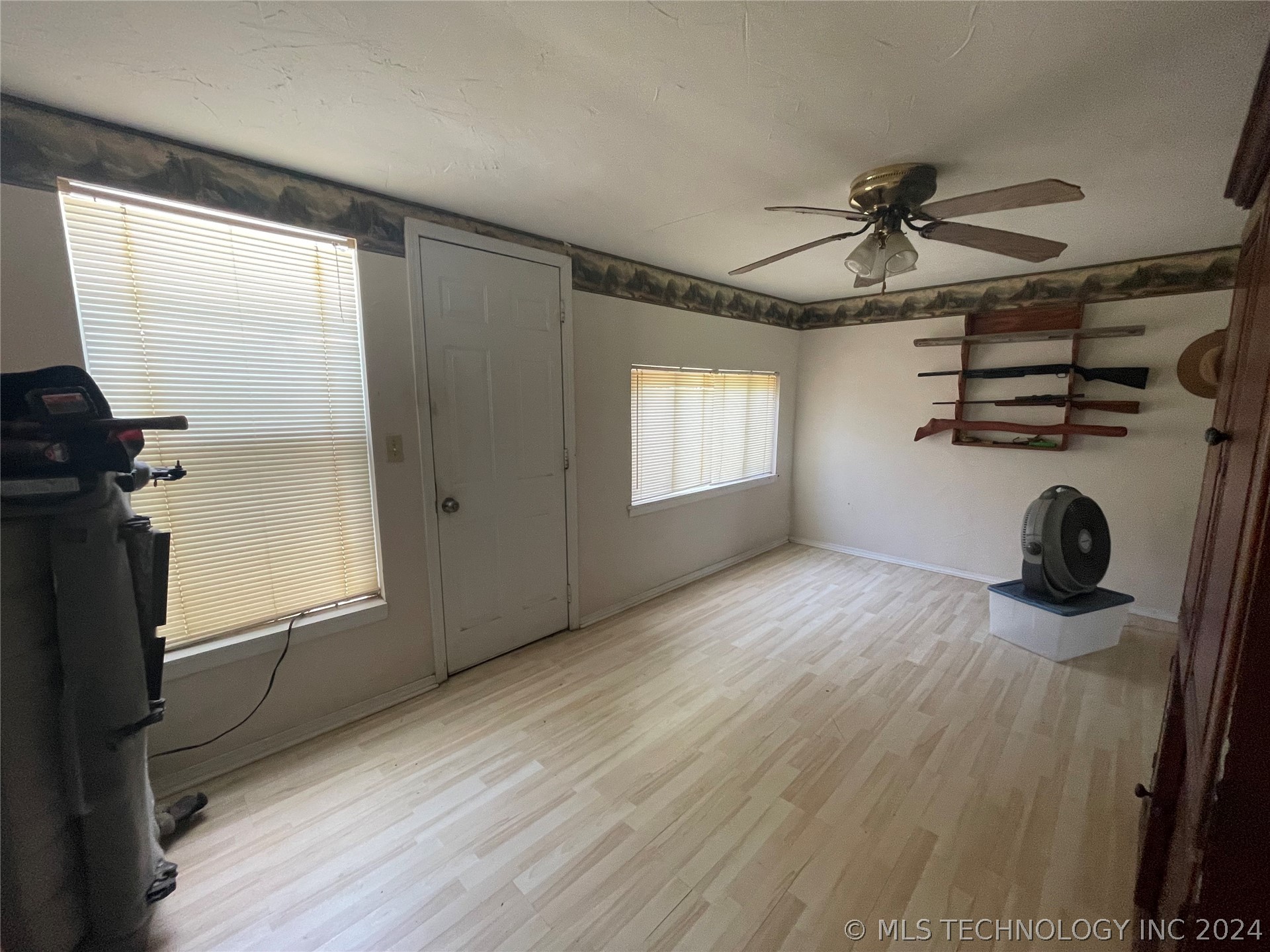 5827 Sandra Drive Property Photo 11