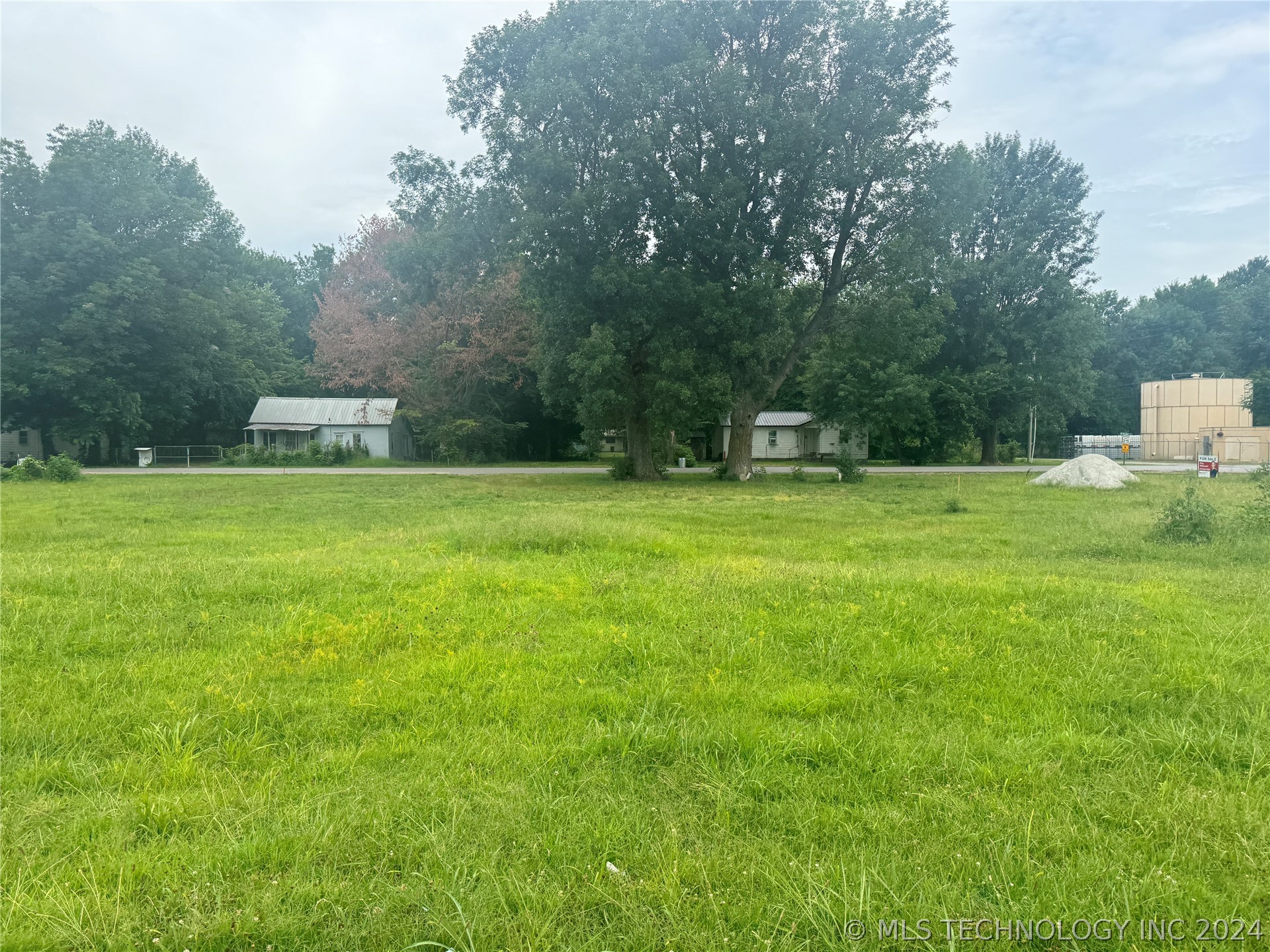 6 Cherry Street Property Photo 2