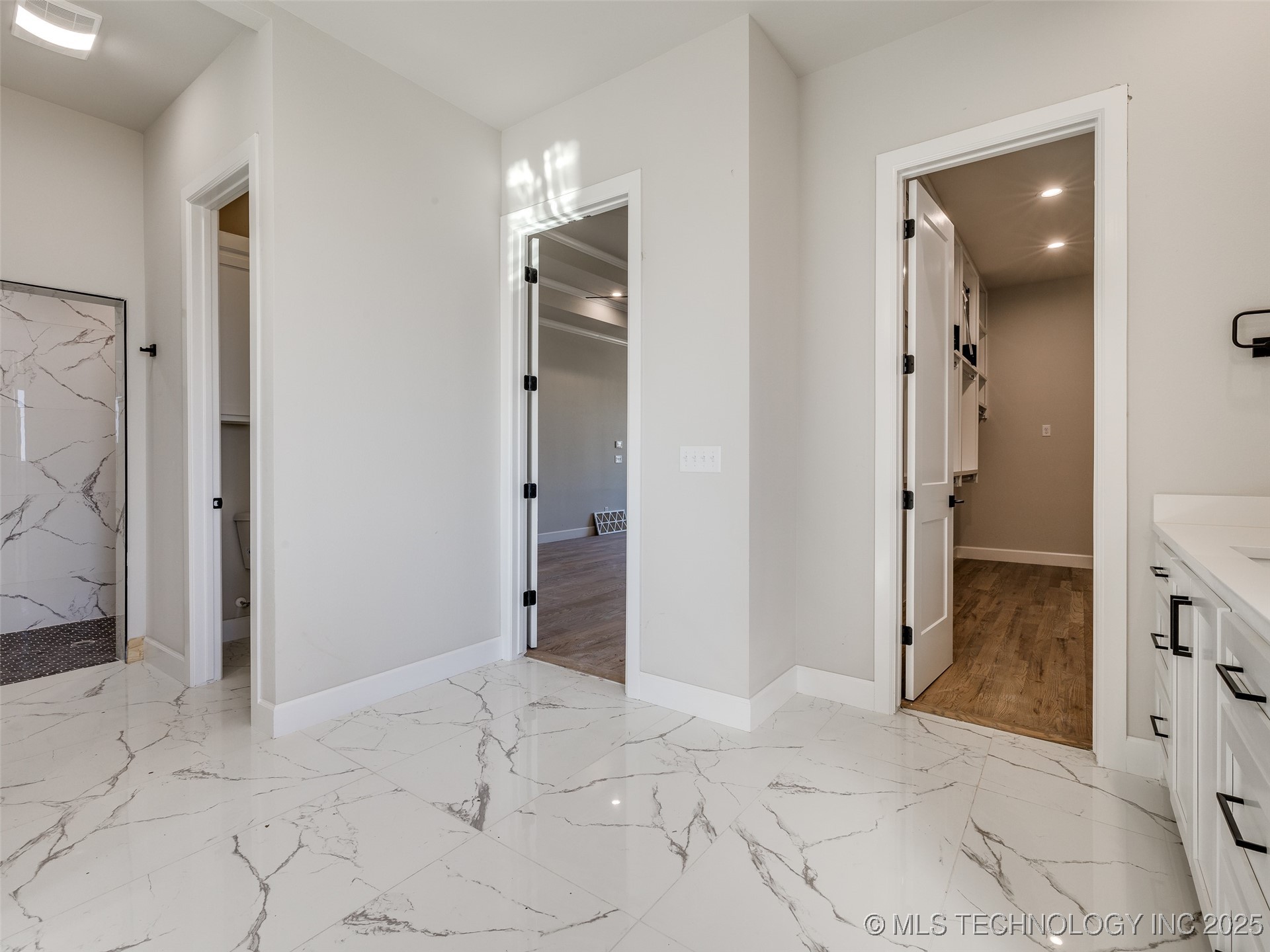 3211 E 169th Street S Property Photo 27