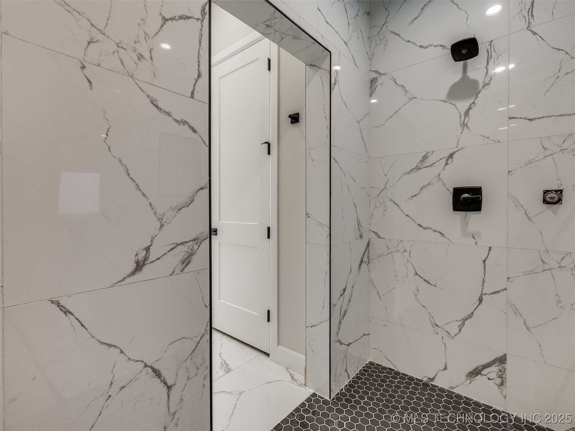 3211 E 169th Street S Property Photo 29