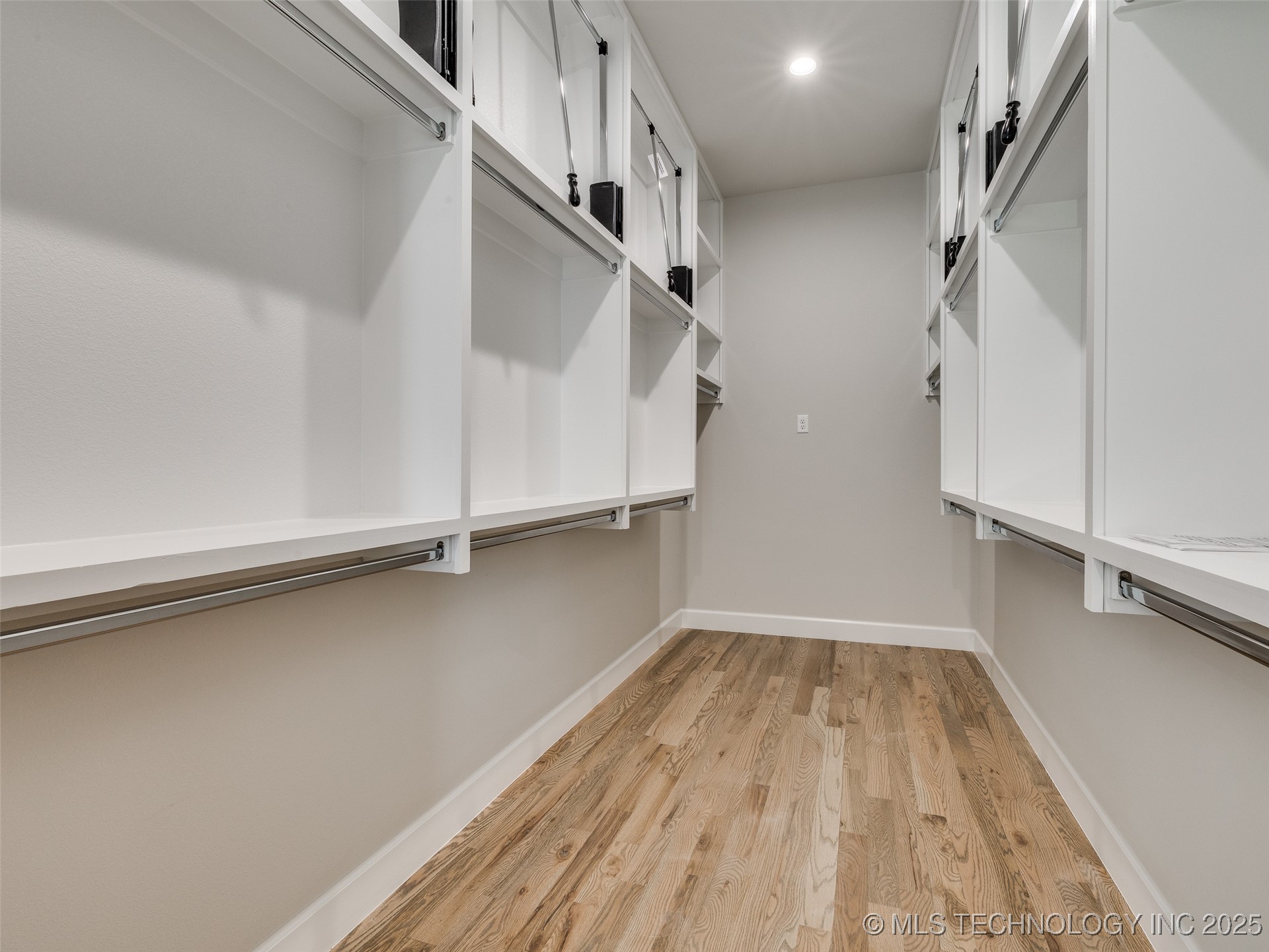 3211 E 169th Street S Property Photo 32