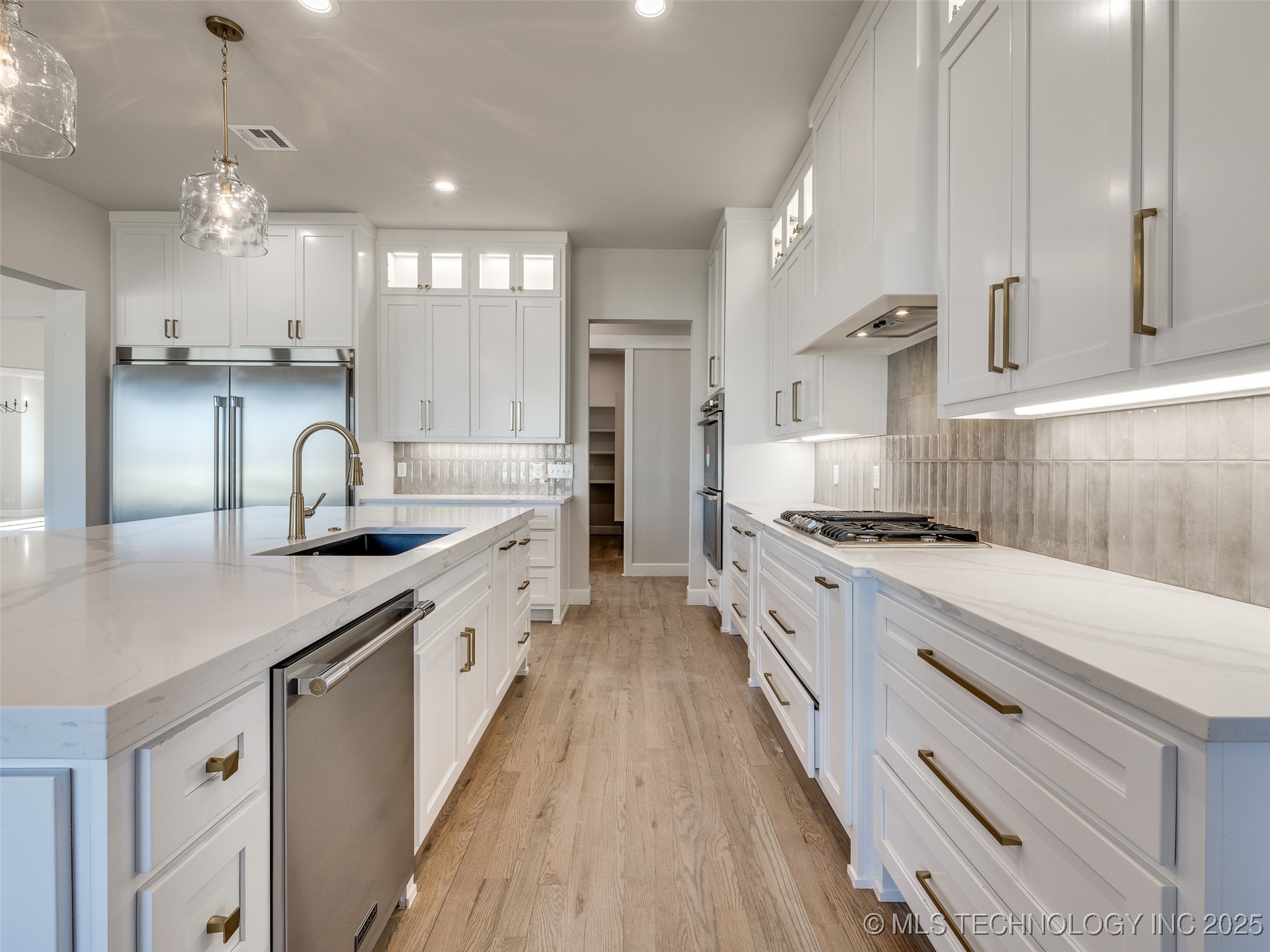 3211 E 169th Street S Property Photo 39