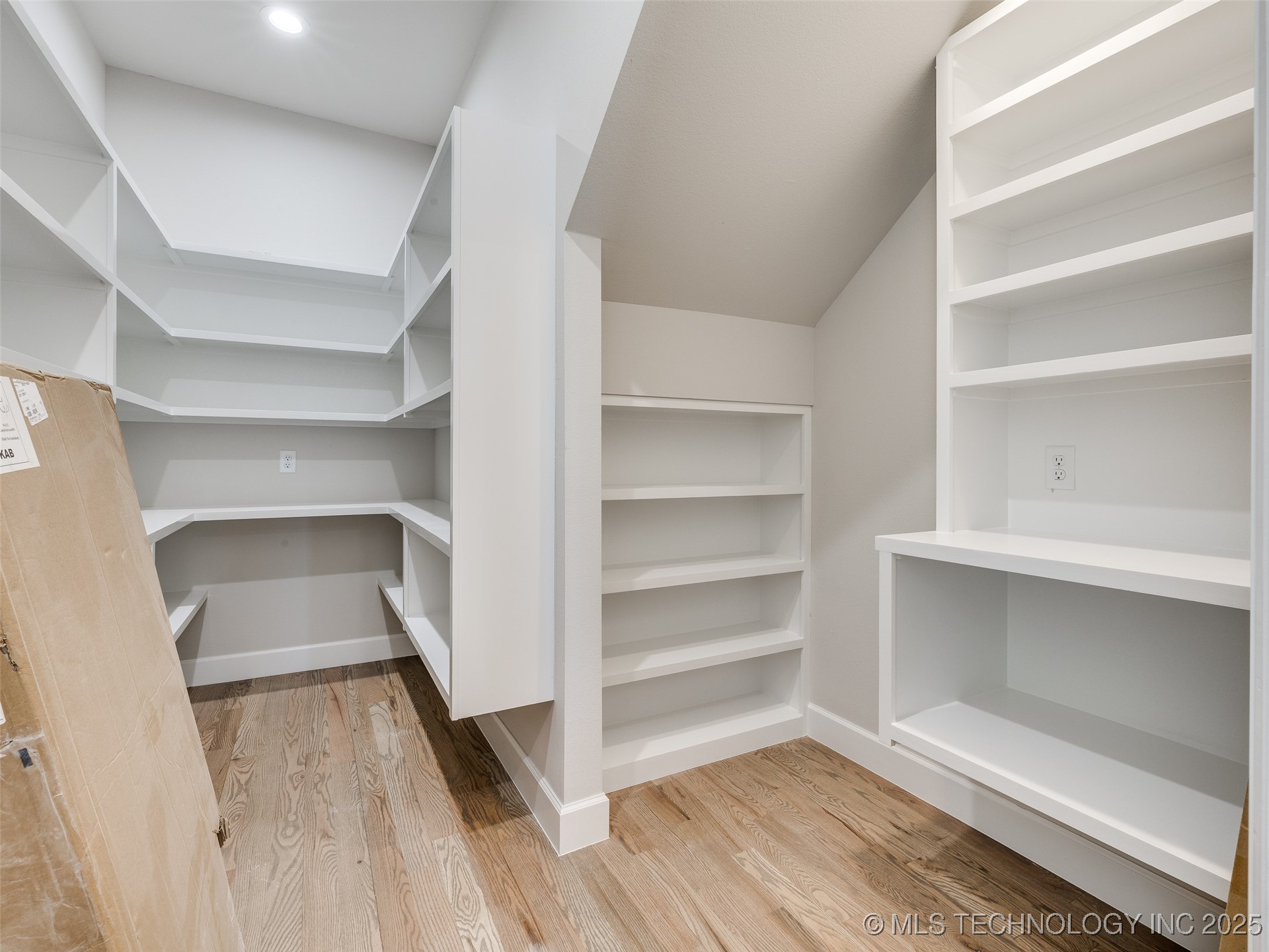 3211 E 169th Street S Property Photo 57