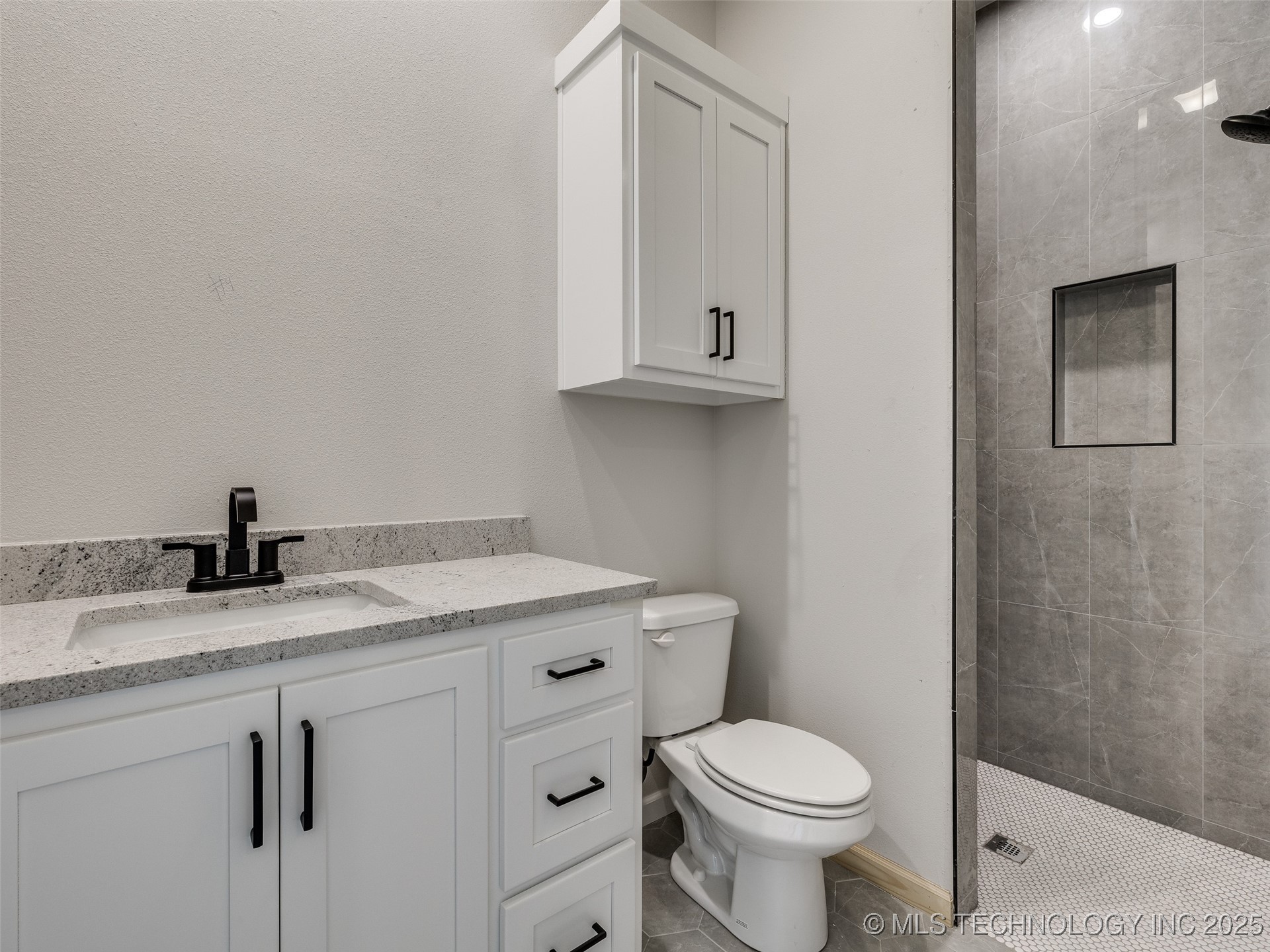 3211 E 169th Street S Property Photo 61