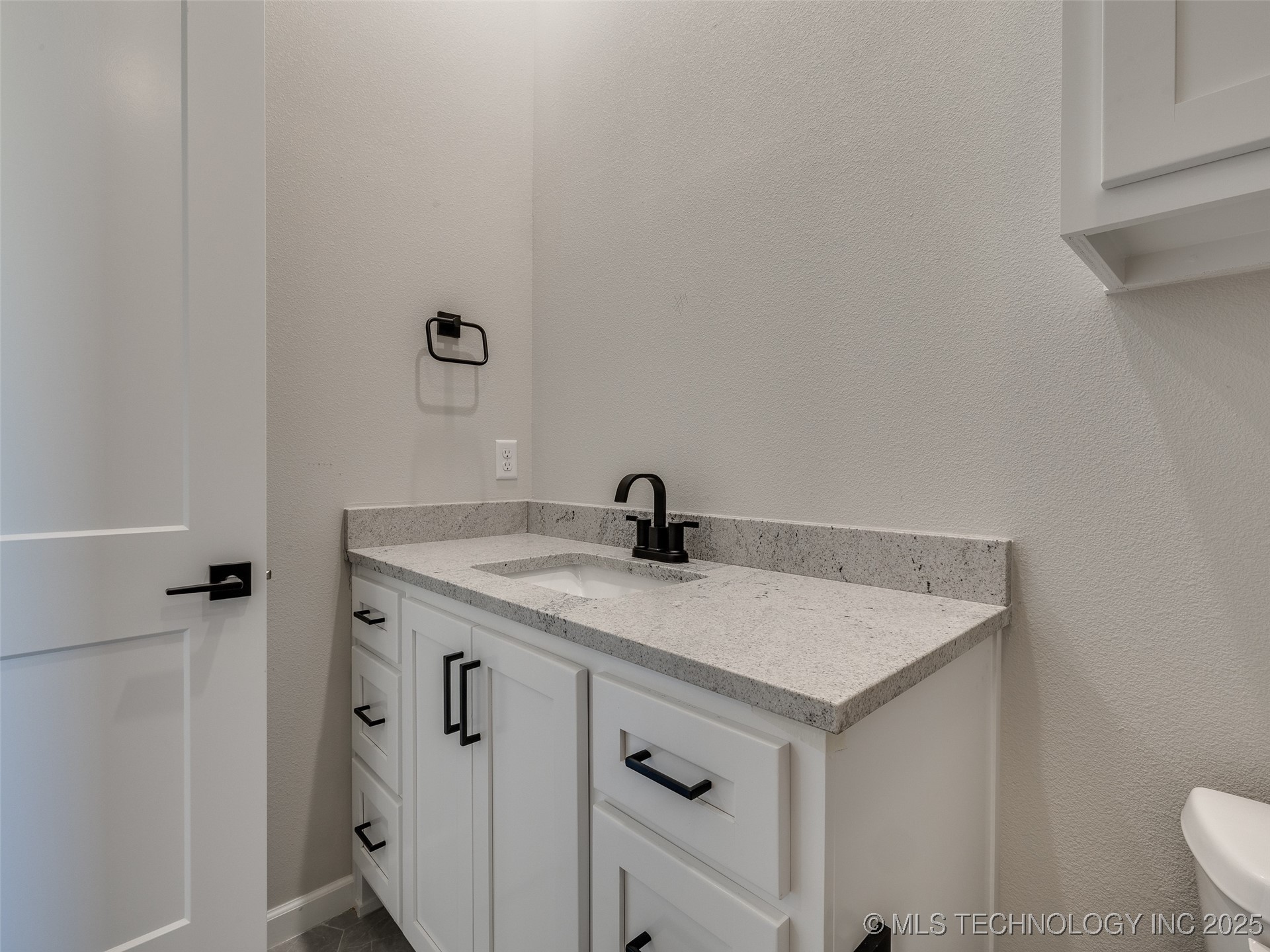 3211 E 169th Street S Property Photo 62