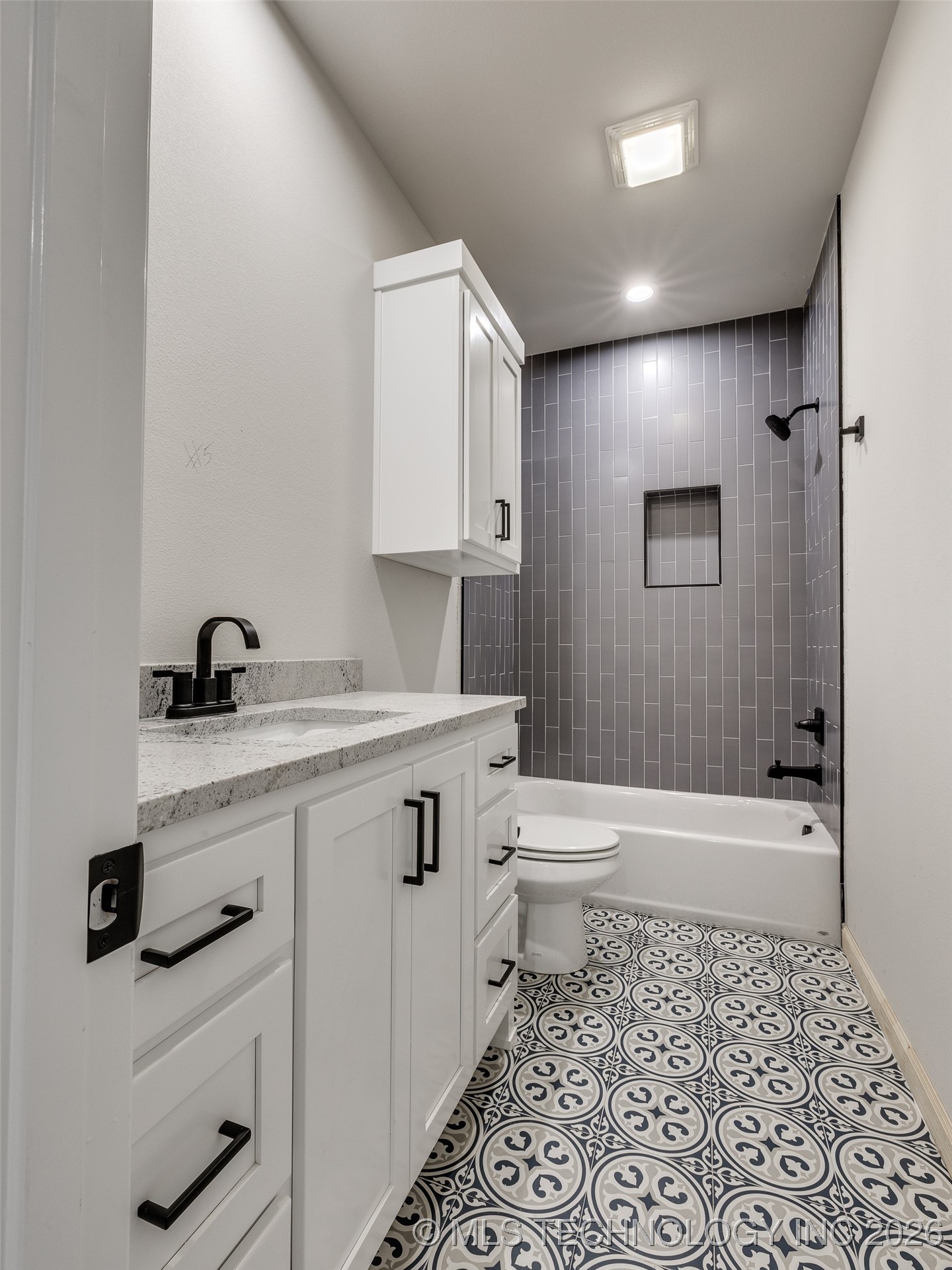 3211 E 169th Street S Property Photo 80