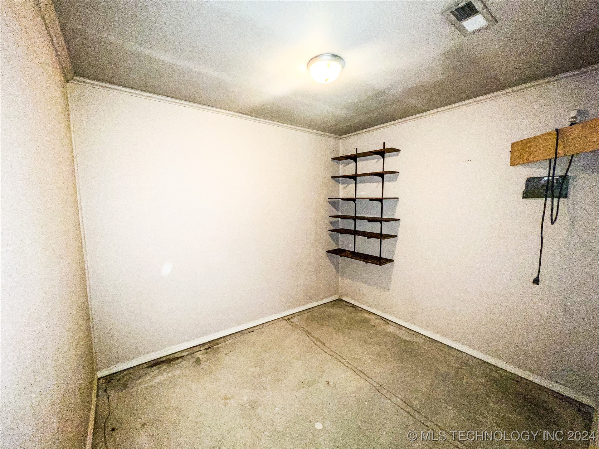 50538 W Hwy 33 Property Photo 5