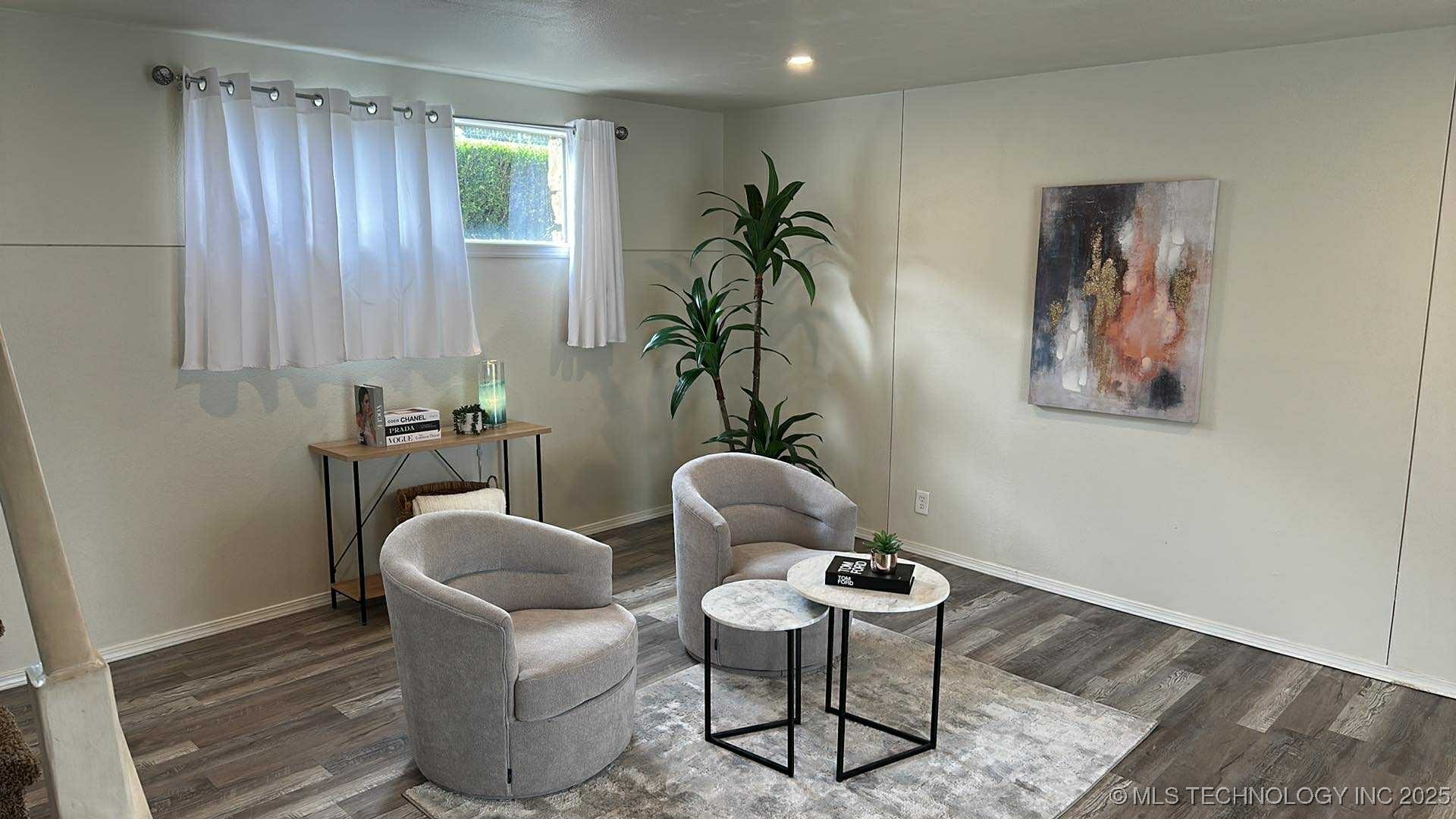 4812 E 68th Street 107 Property Photo 2