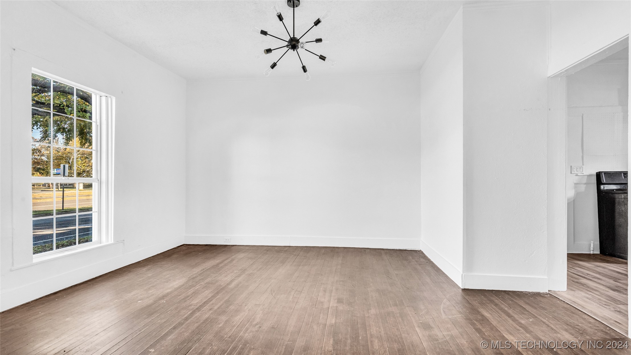 1206 Bixby Street Property Photo 6