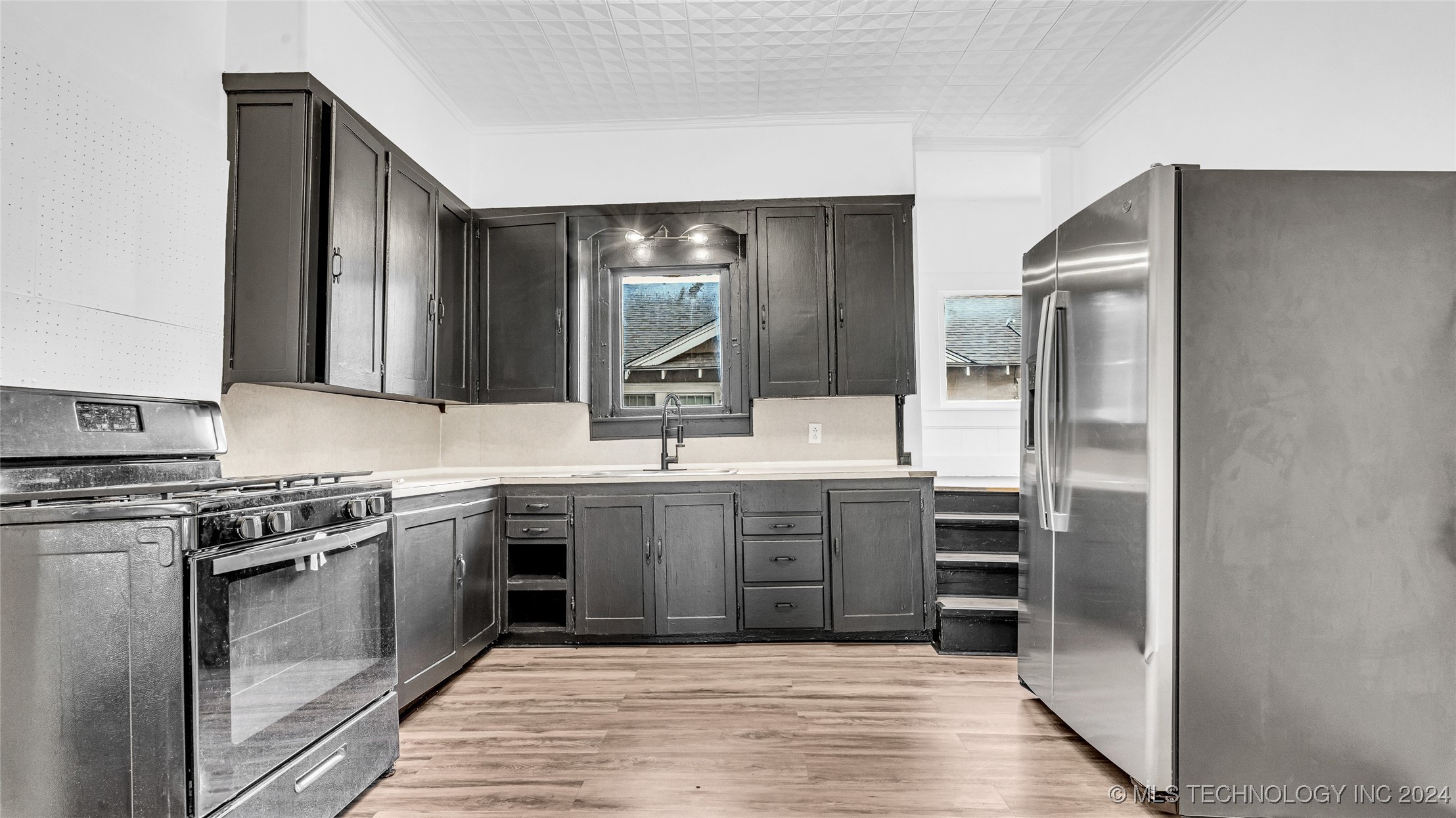 1206 Bixby Street Property Photo 7