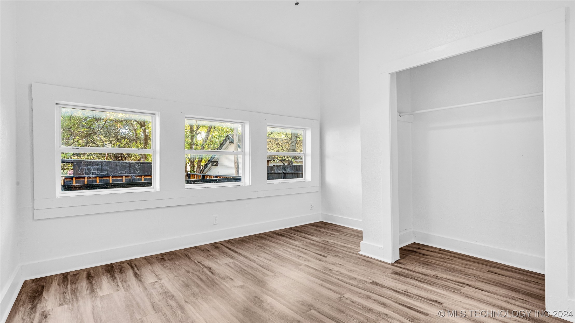 1206 Bixby Street Property Photo 8