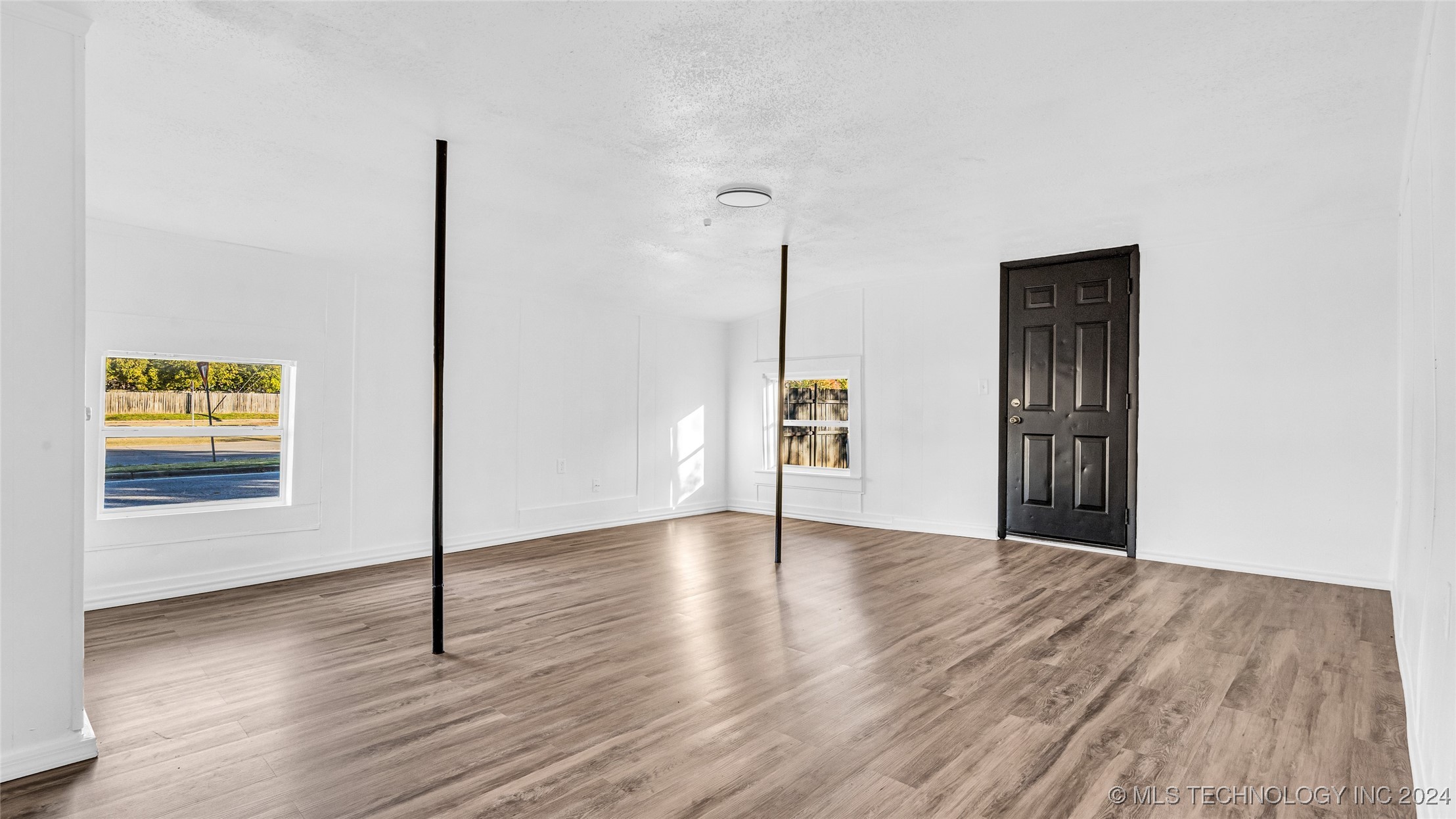 1206 Bixby Street Property Photo 9