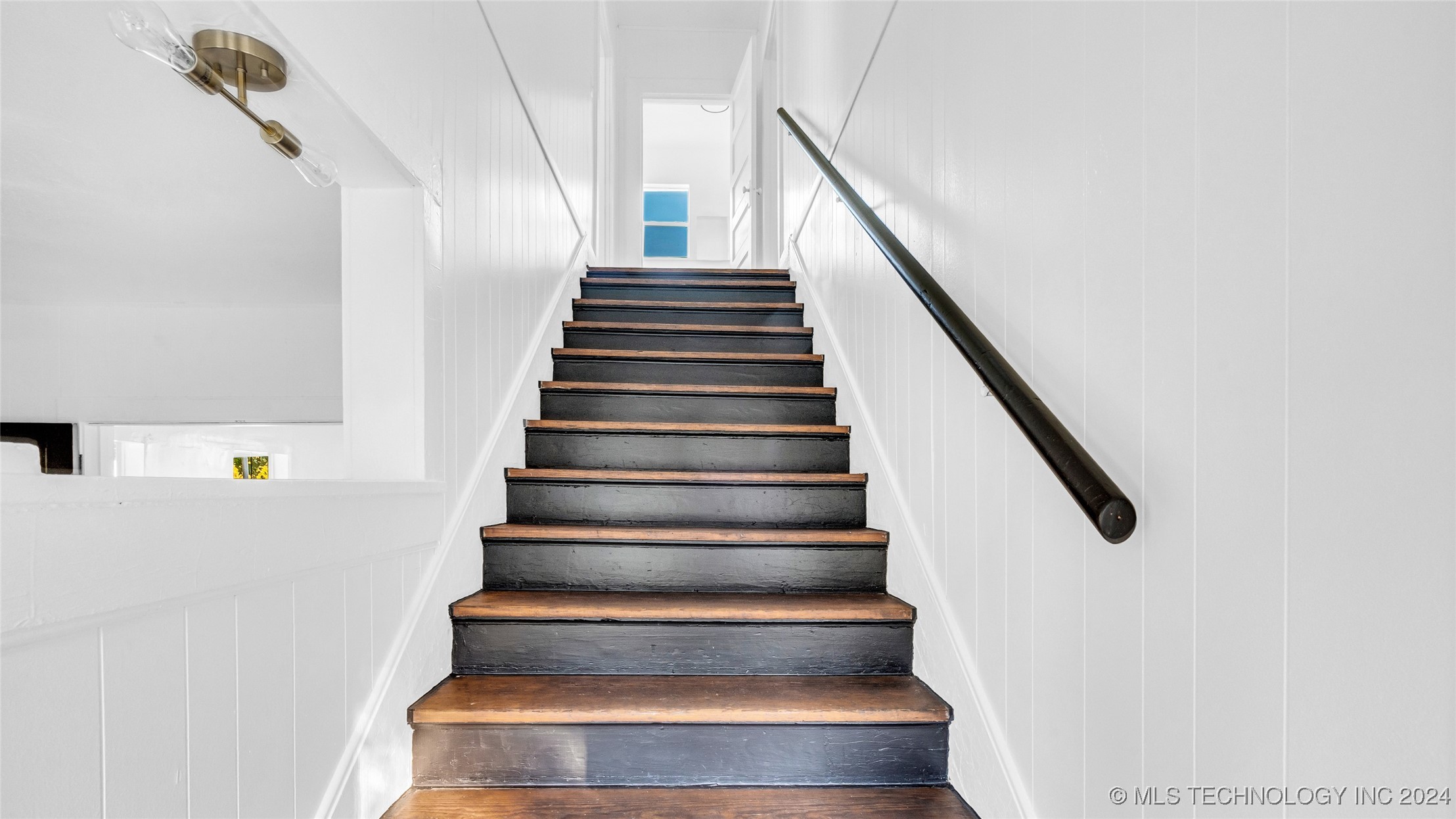 1206 Bixby Street Property Photo 10