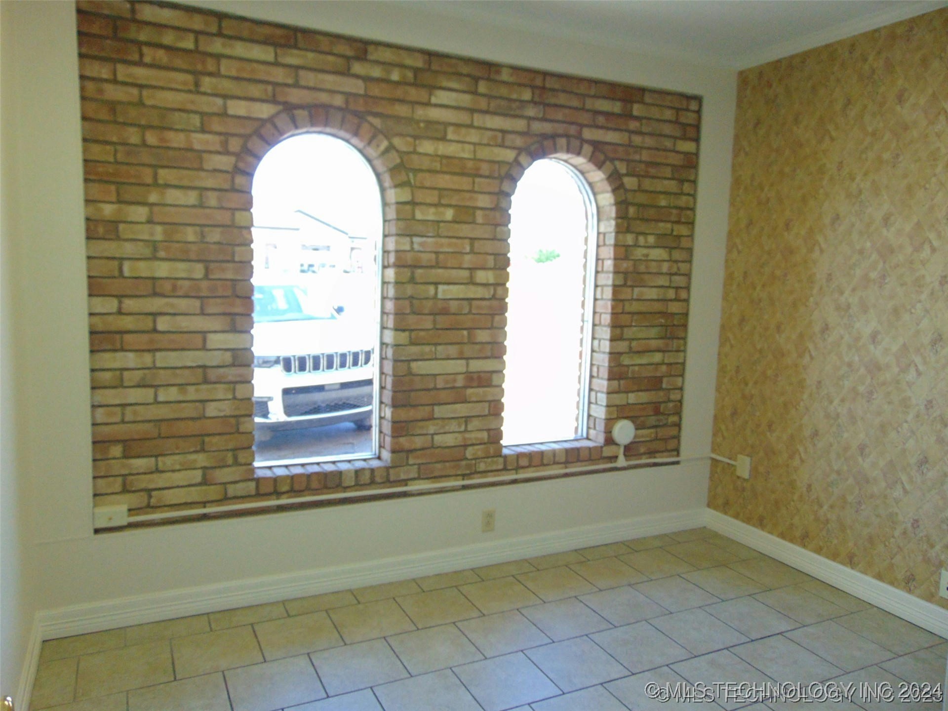 1110 Nw K Street Property Photo 4