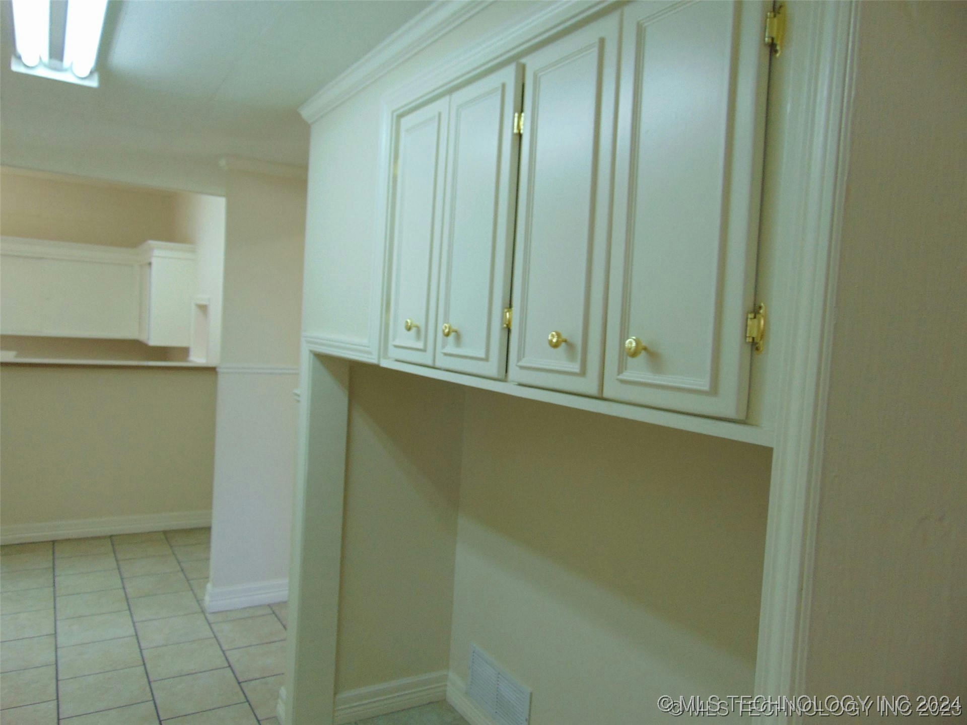 1110 Nw K Street Property Photo 8