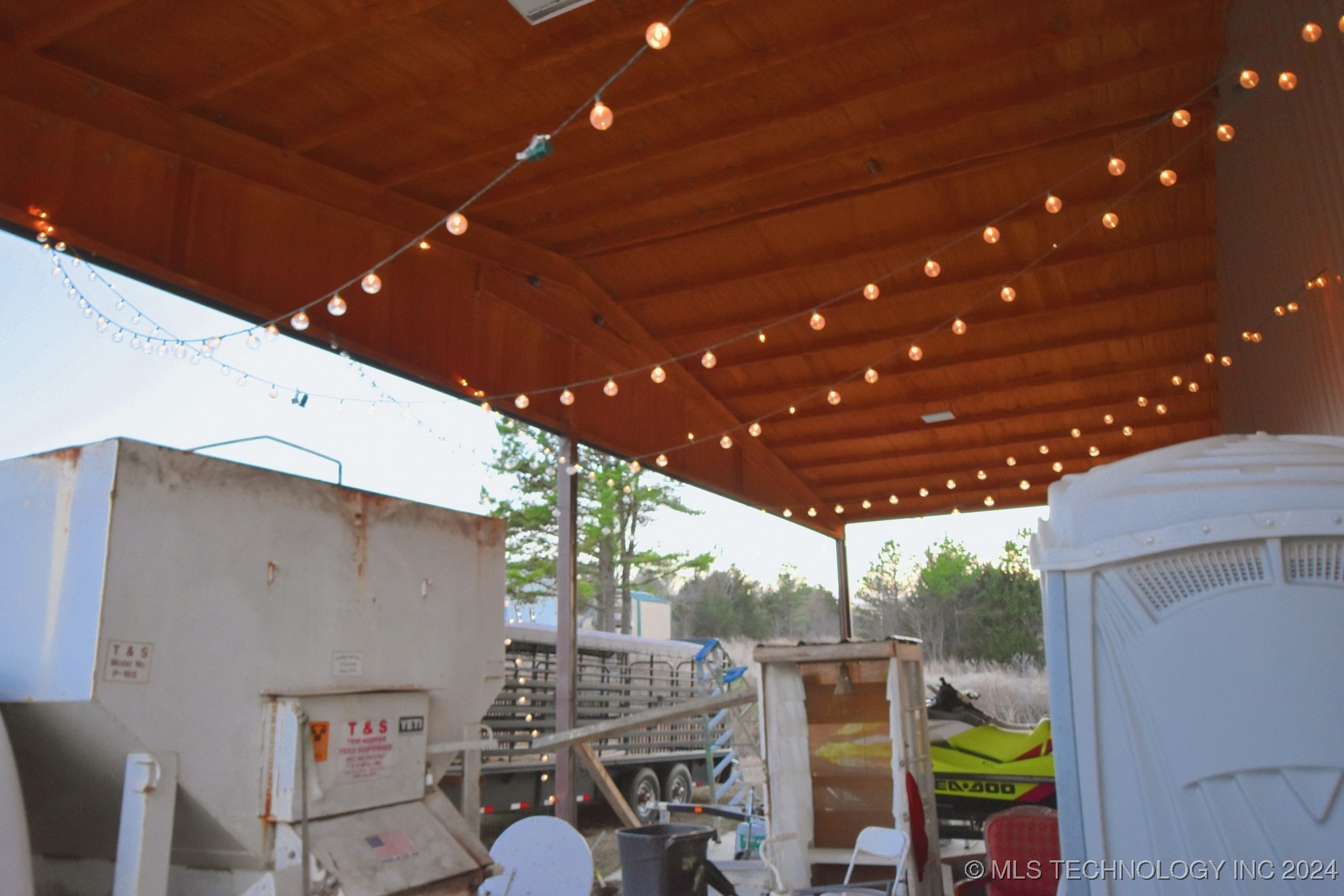 Ne 120th Road Property Photo 6