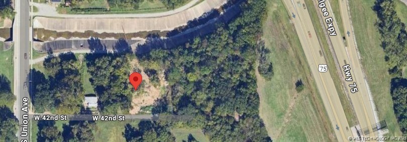 1501 W 42nd Street Property Photo 2