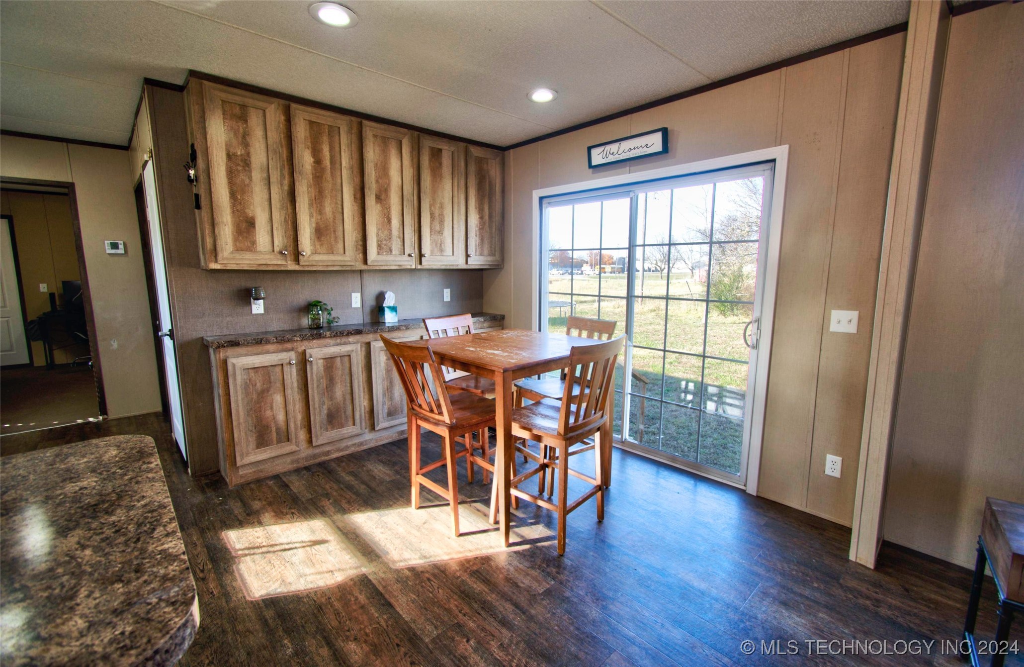 520 Oak Street Property Photo 8