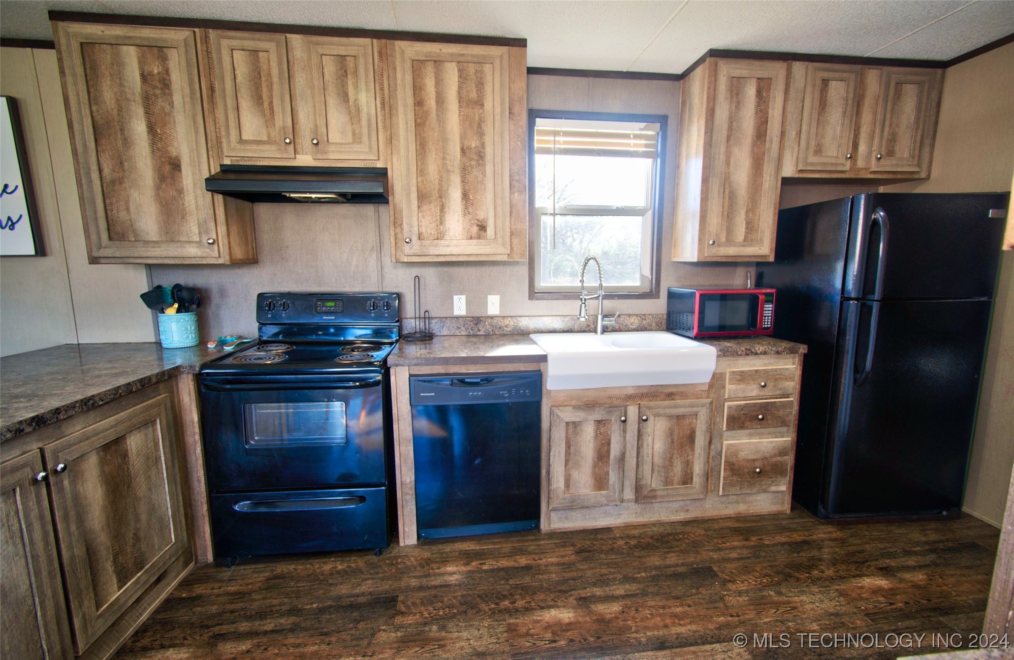 520 Oak Street Property Photo 9