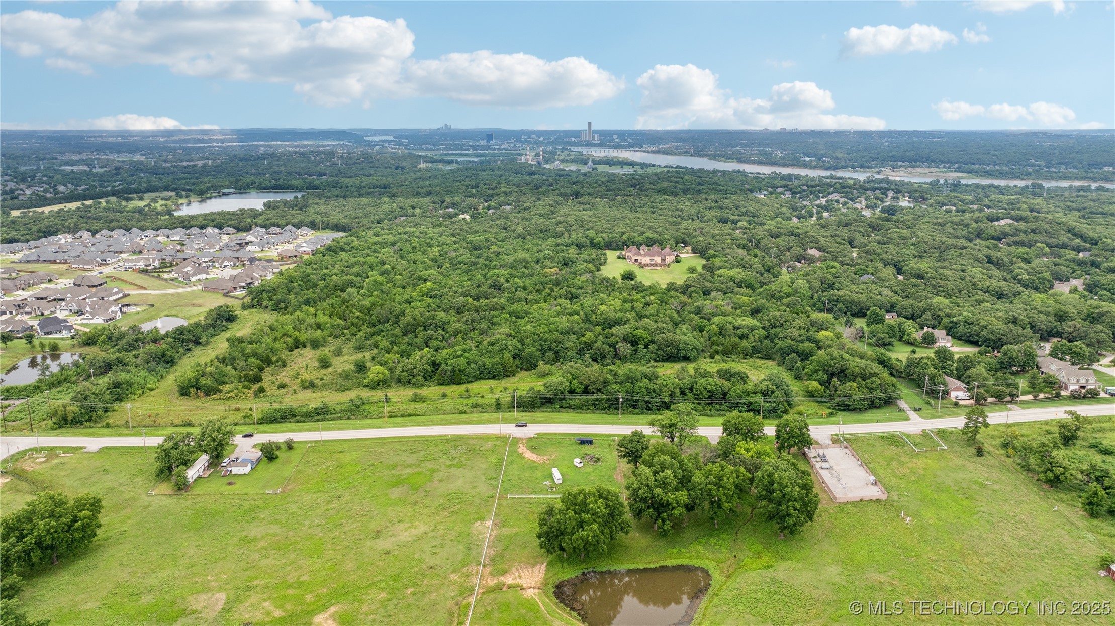 E 131st Street Property Photo 4