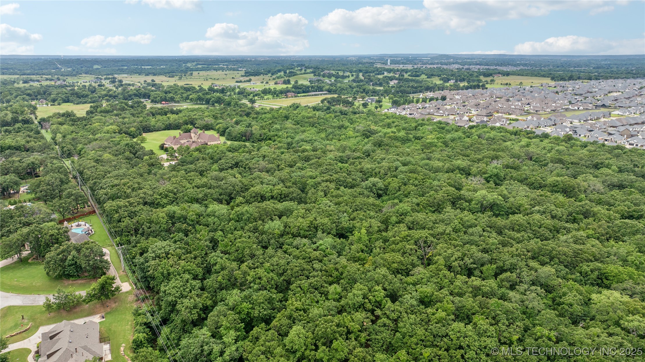 E 131st Street Property Photo 7