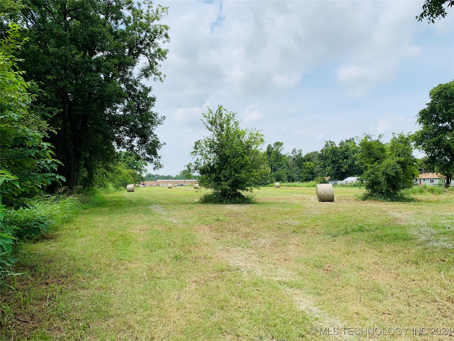 S Memorial Drive Property Photo 4