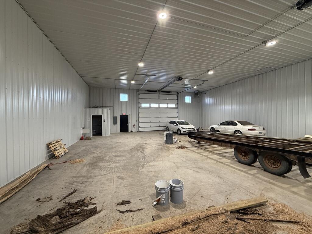 9541 39th Street S Property Photo 2