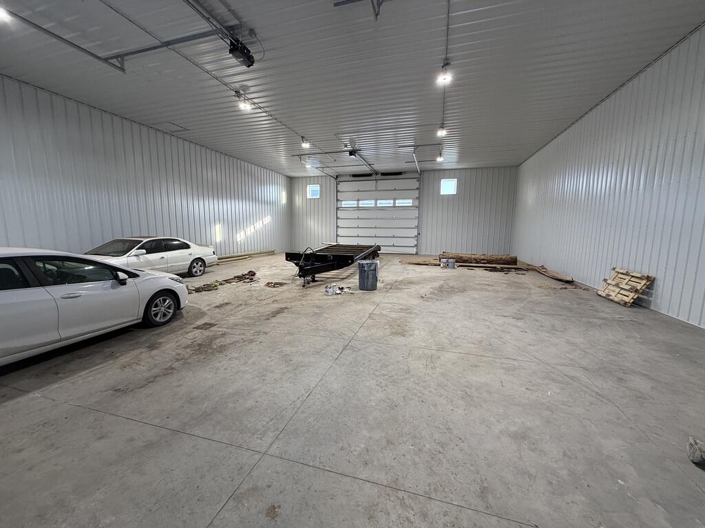 9541 39th Street S Property Photo 3