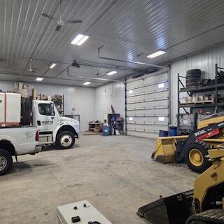 836 38th Ave E Property Photo 4