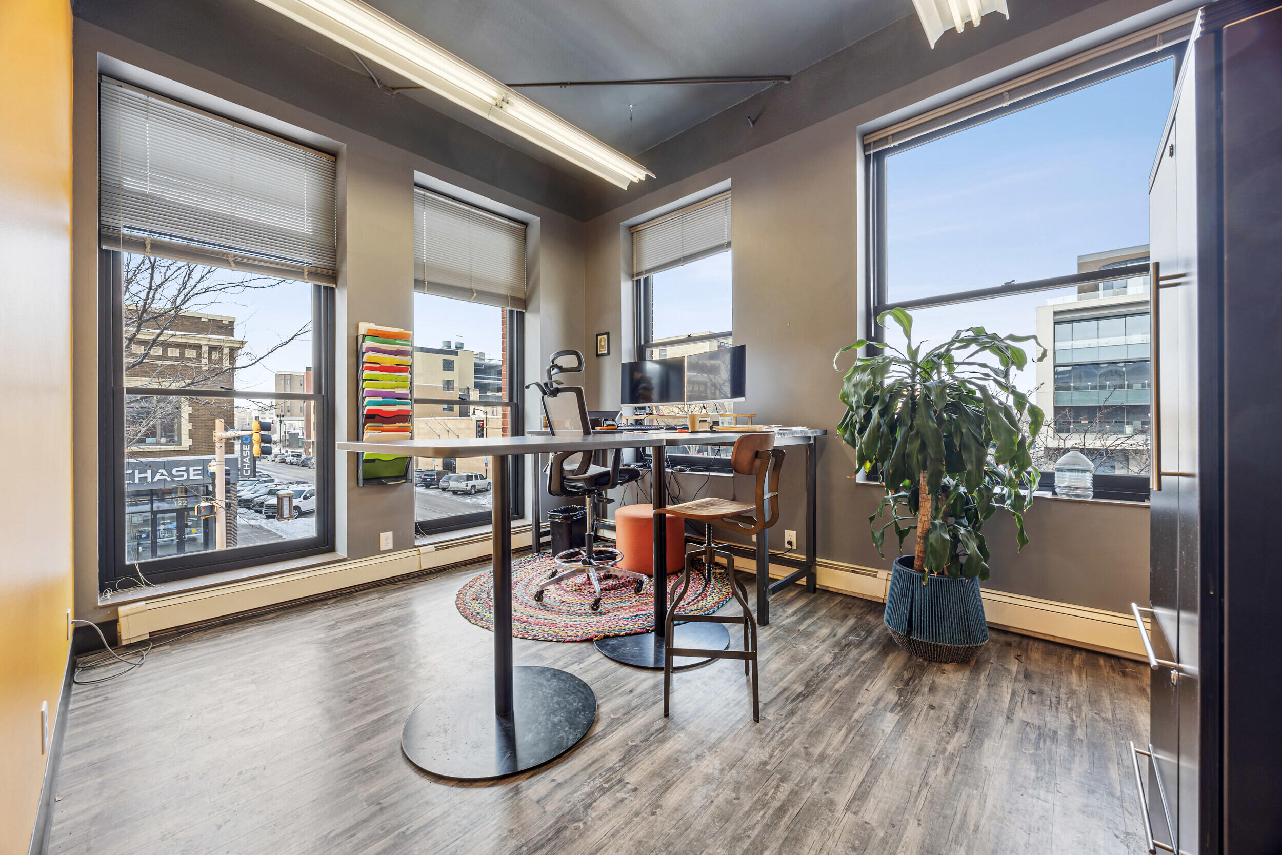 123 Broadway N Property Photo 6