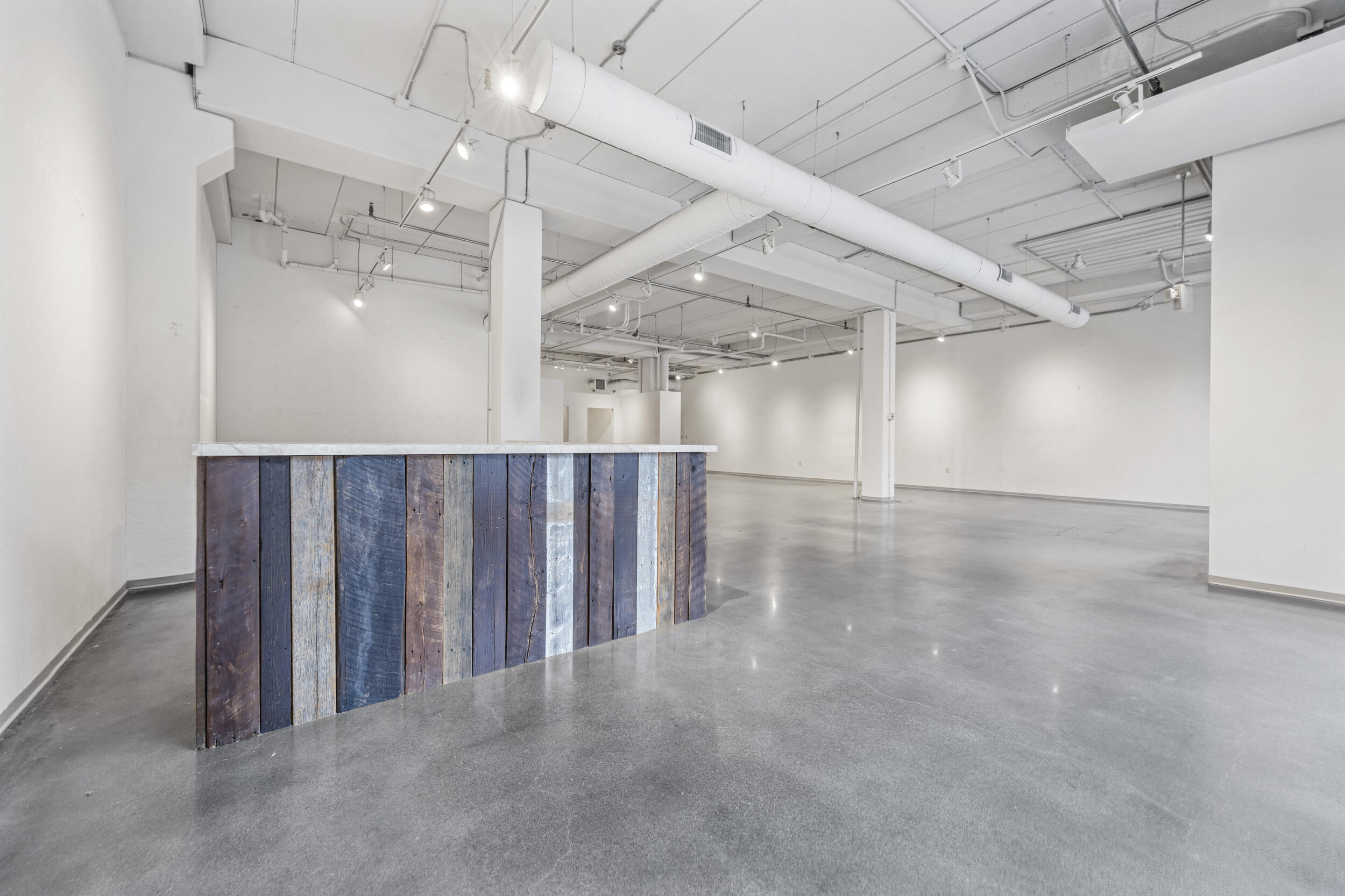 300 Broadway N Property Photo 3