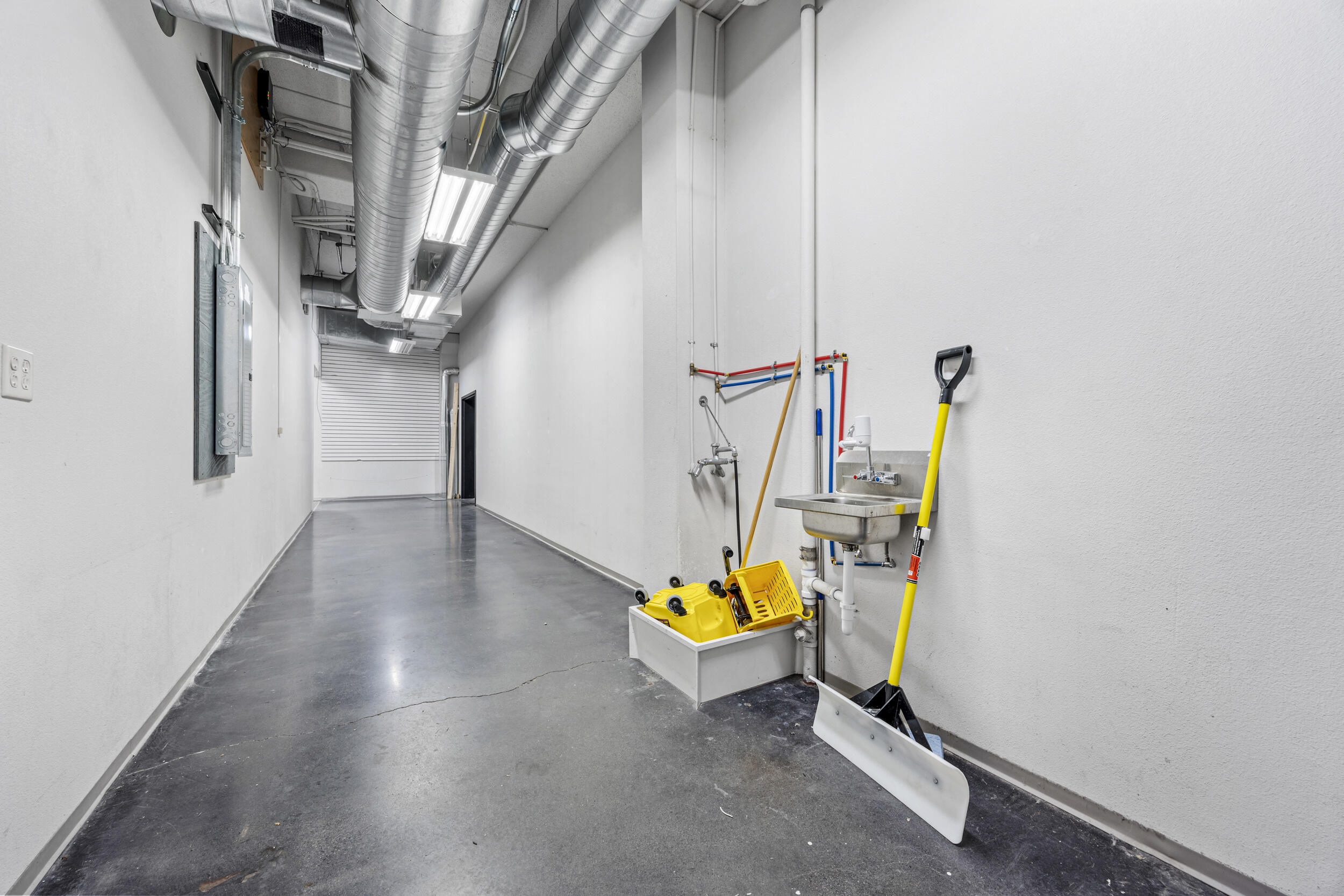 300 Broadway N Property Photo 6