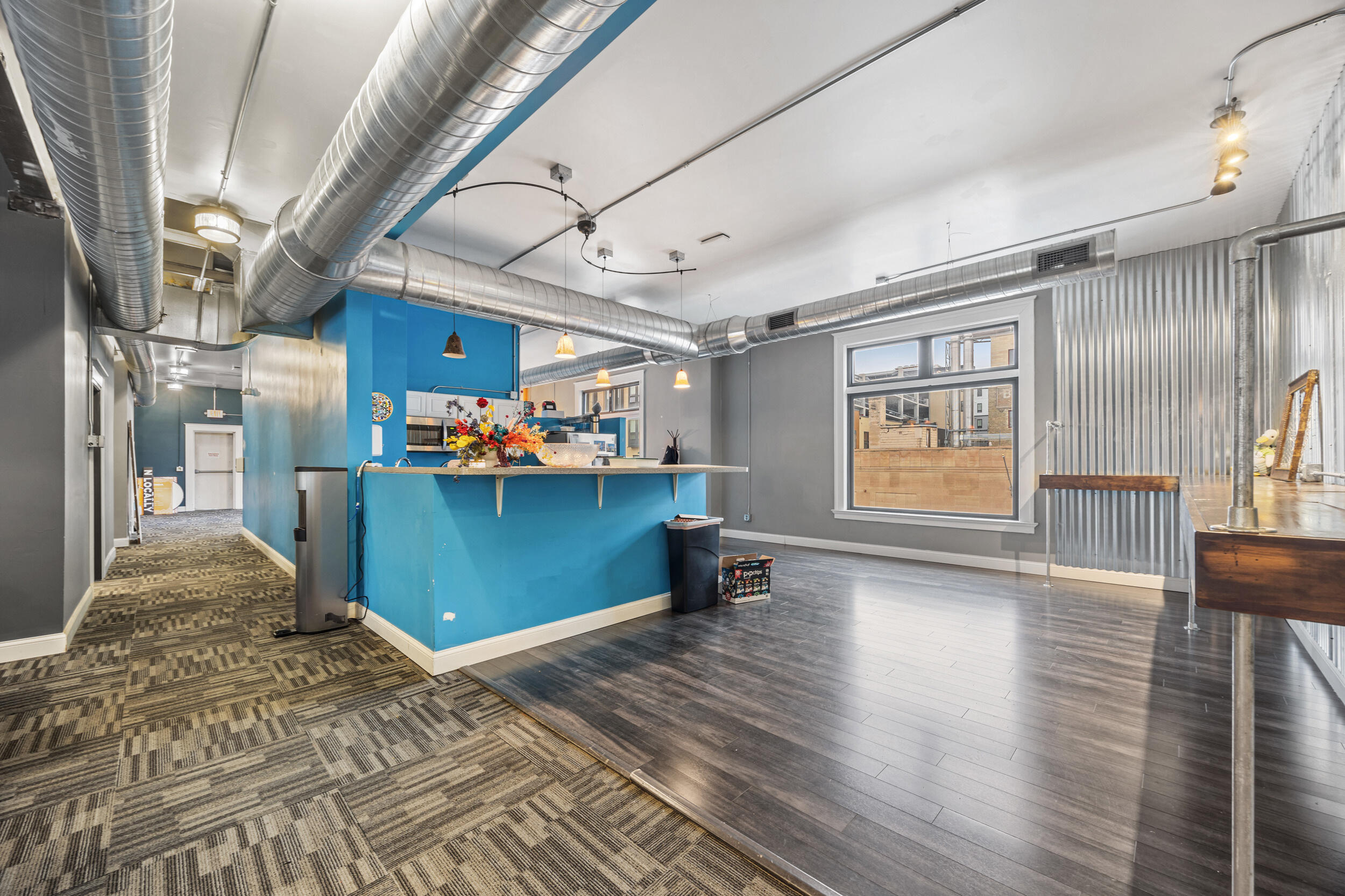 122 Broadway N Property Photo 8