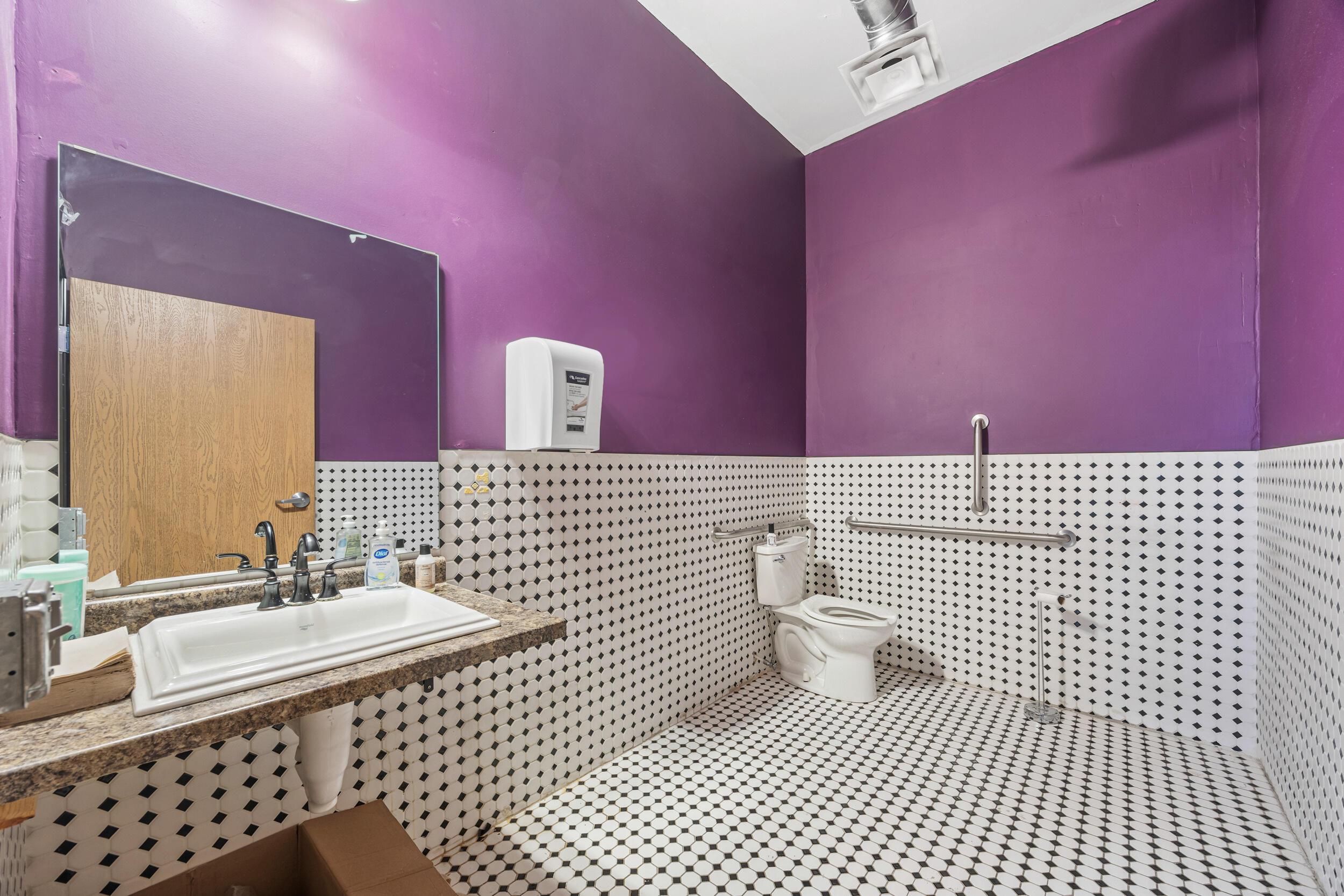 122 Broadway N Property Photo 12