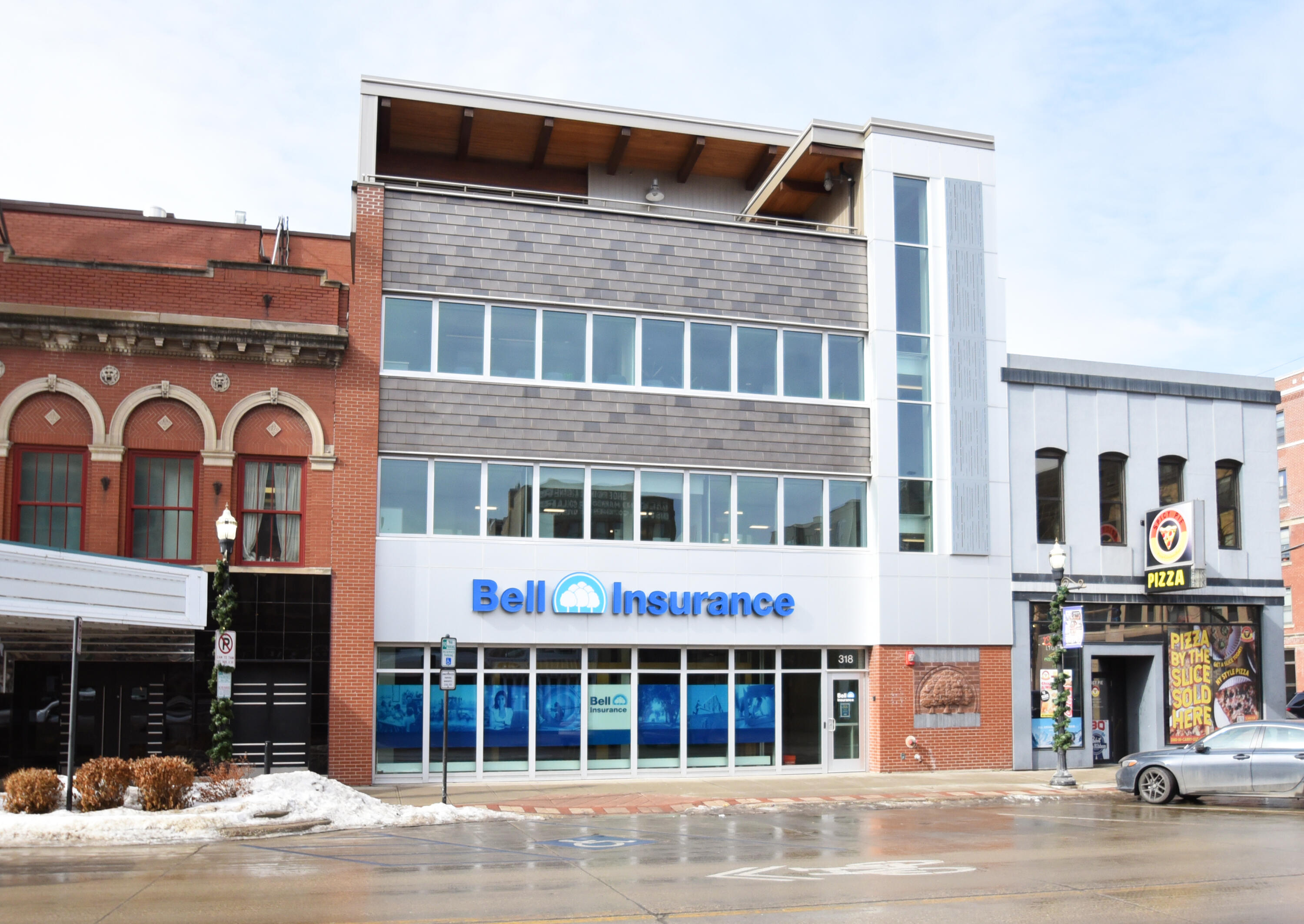 318 Broadway N Property Photo 1