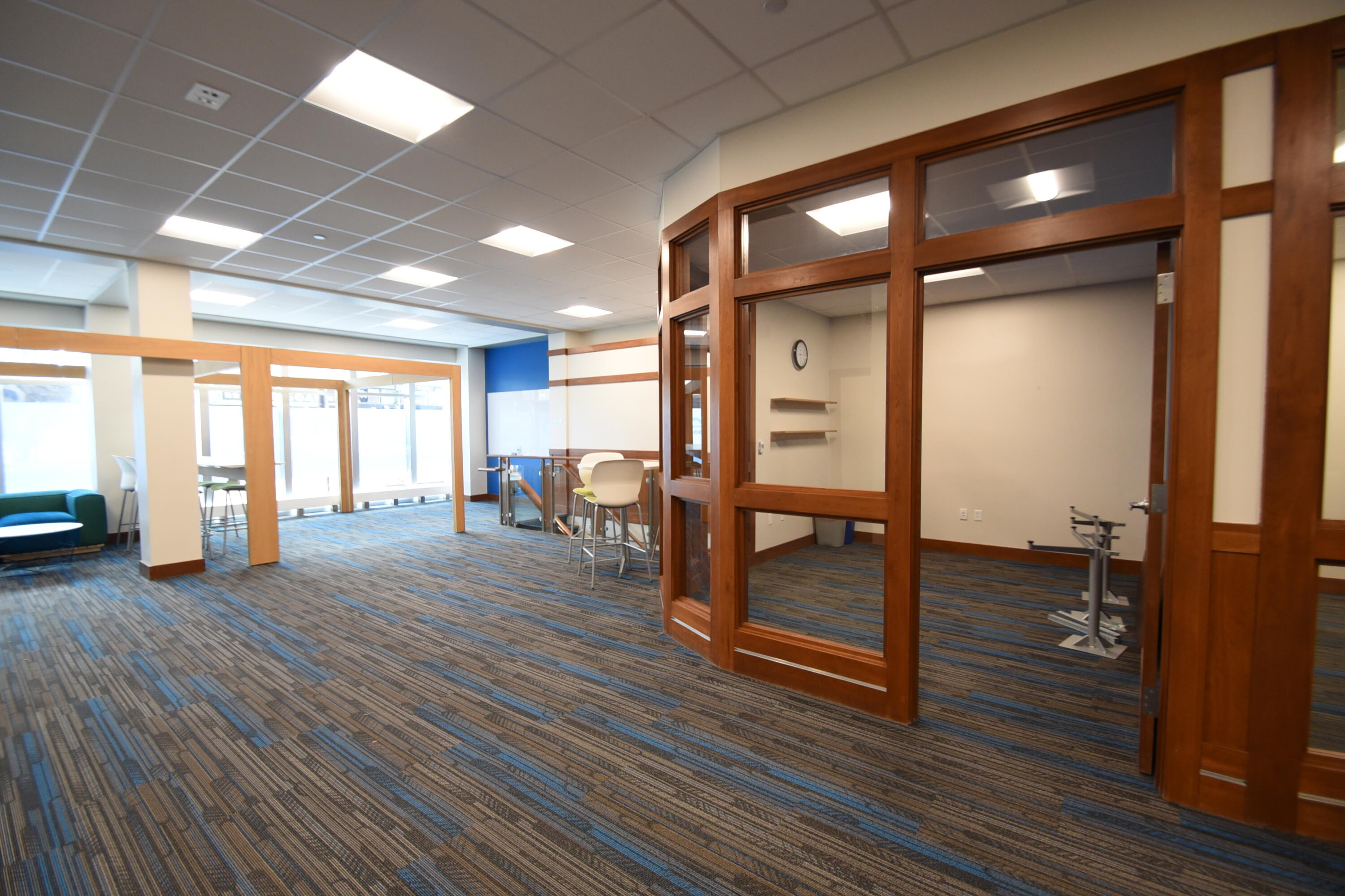 318 Broadway N Property Photo 6