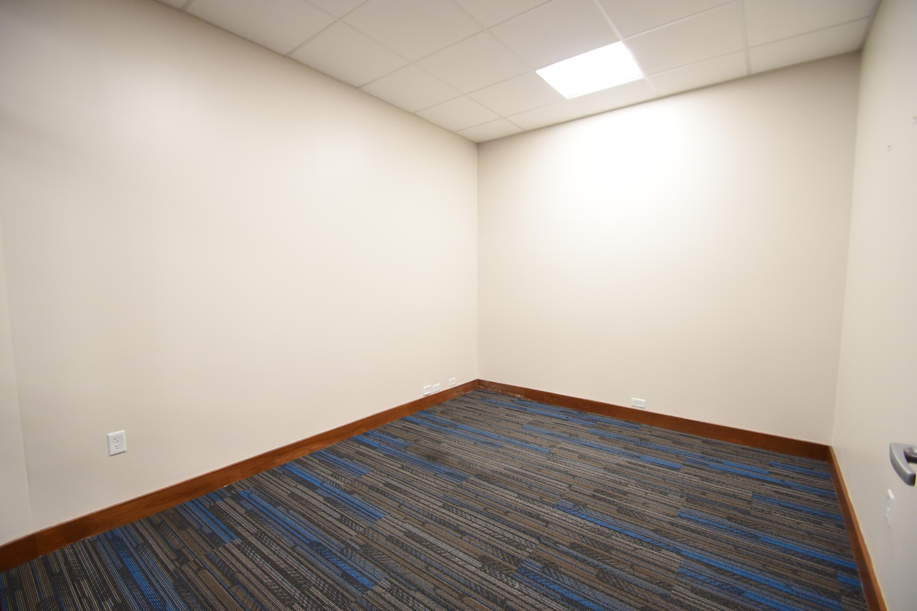 318 Broadway N Property Photo 9