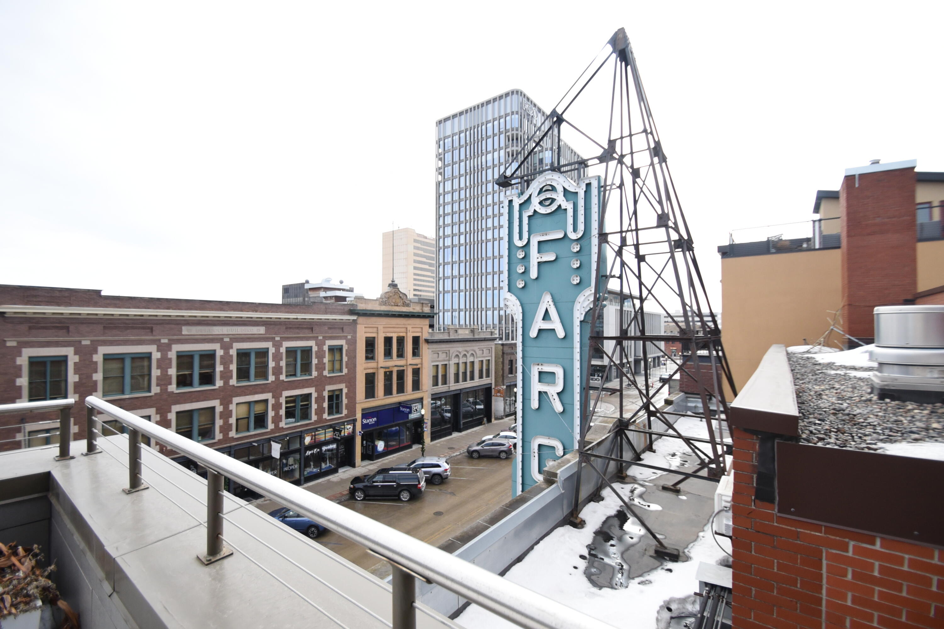 318 Broadway N Property Photo 38