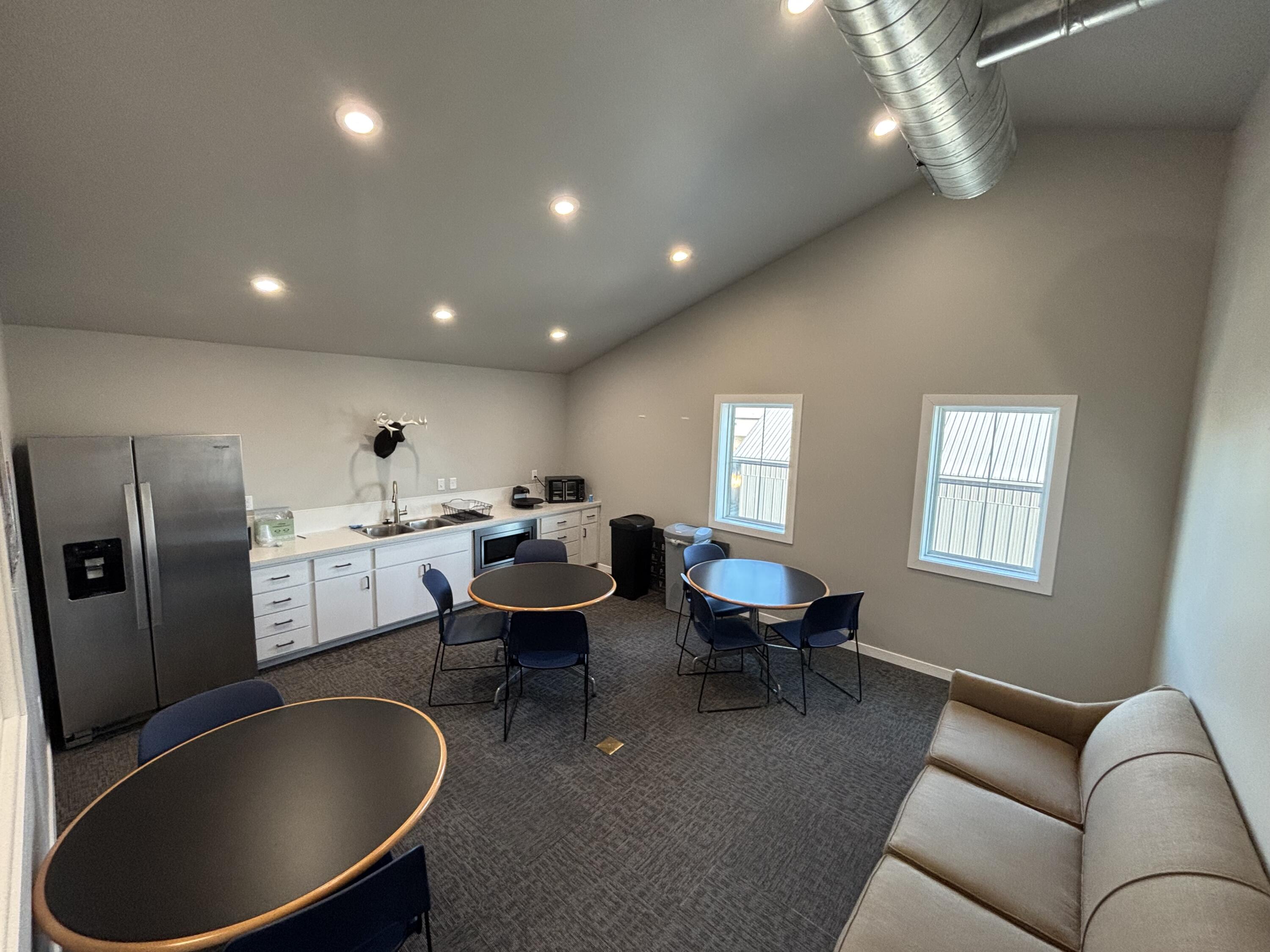 9775 Industrial Drive Property Photo 4