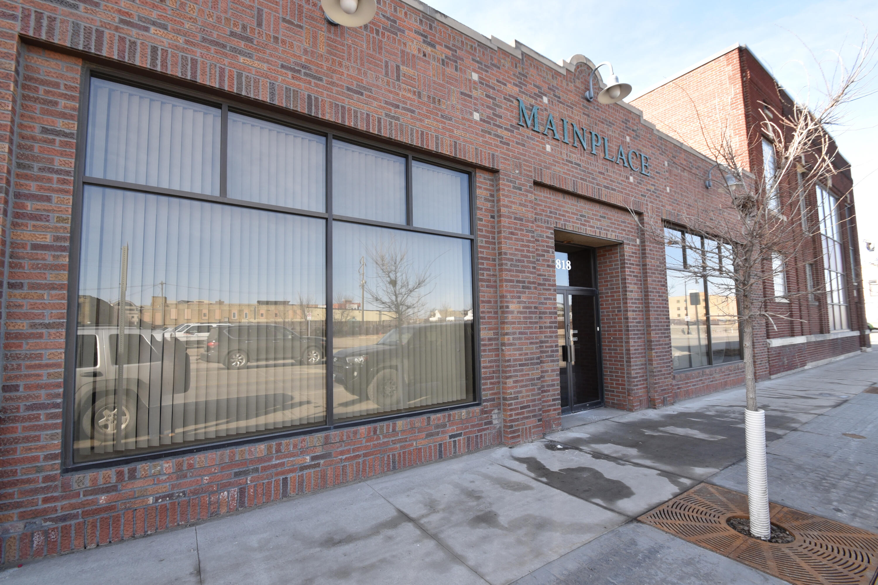 818 Main Avenue Property Photo 1