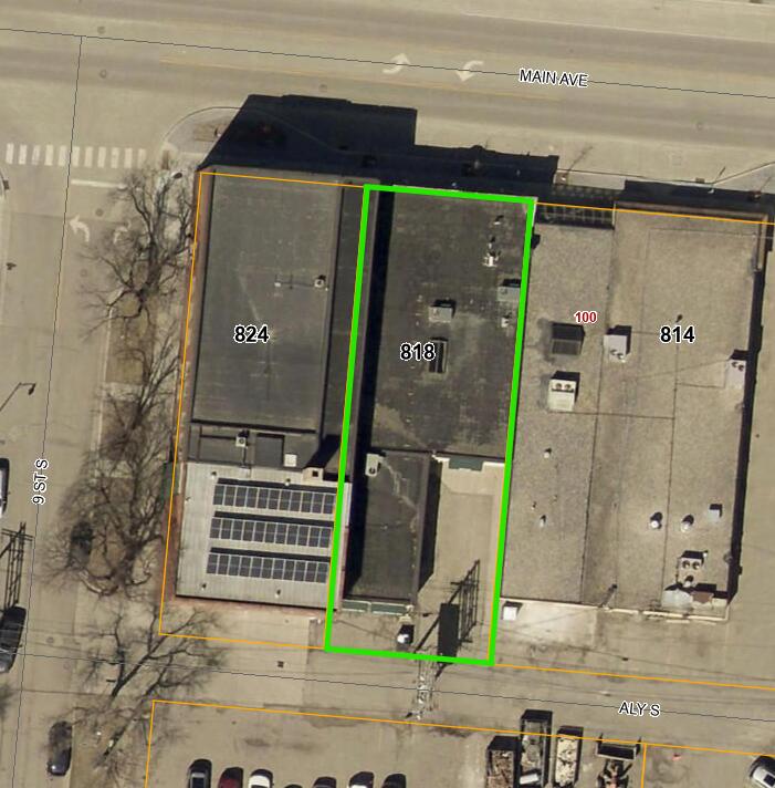 818 Main Avenue Property Photo 2