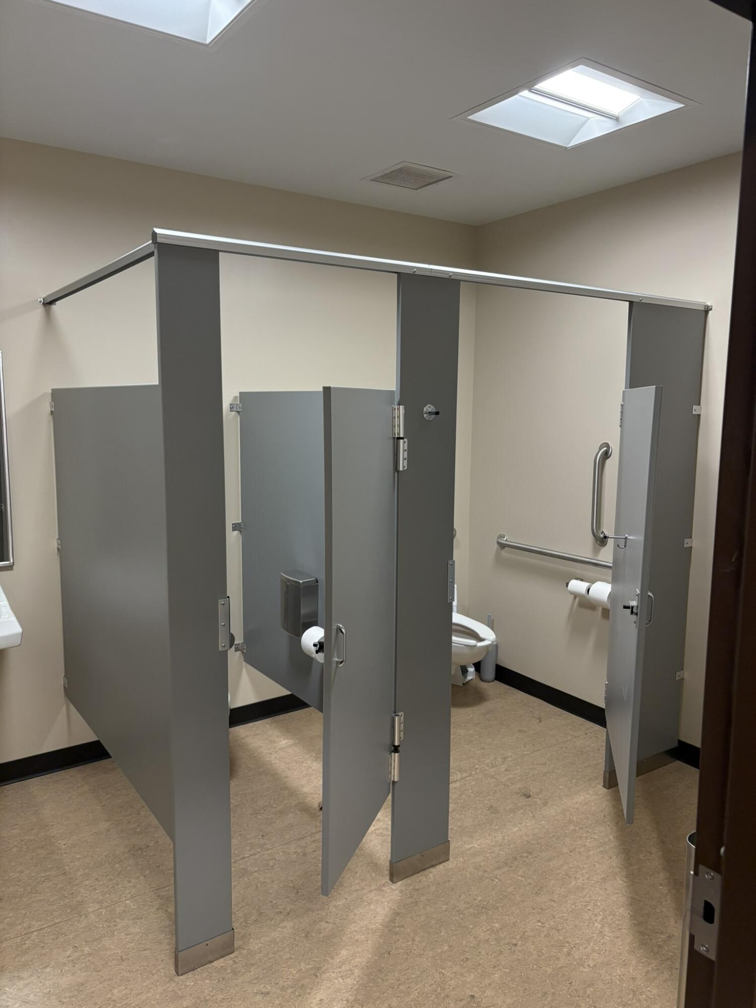 413 Kings Trail N Property Photo 10