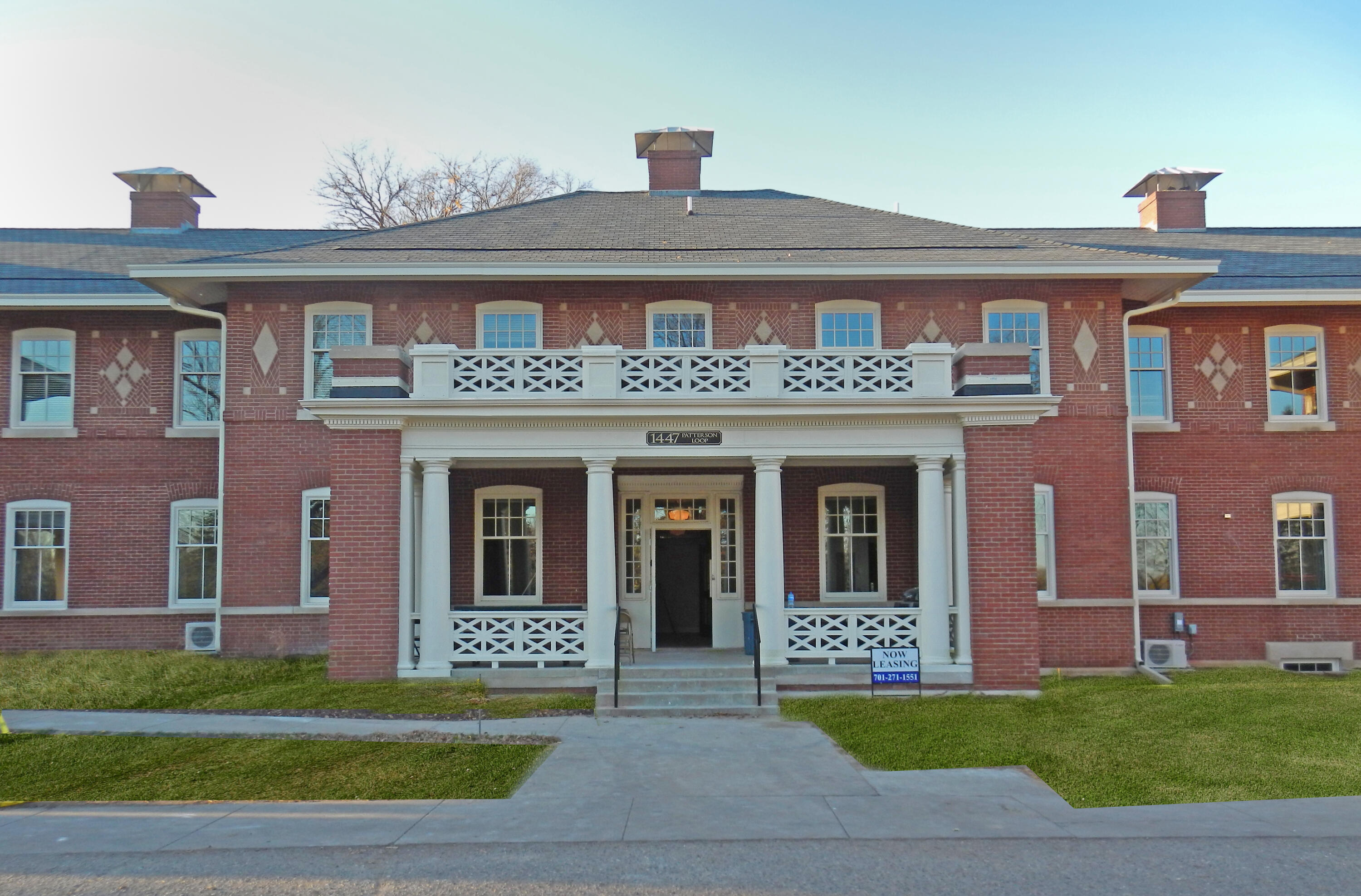 1447 Patterson Loop Loop Property Photo 4