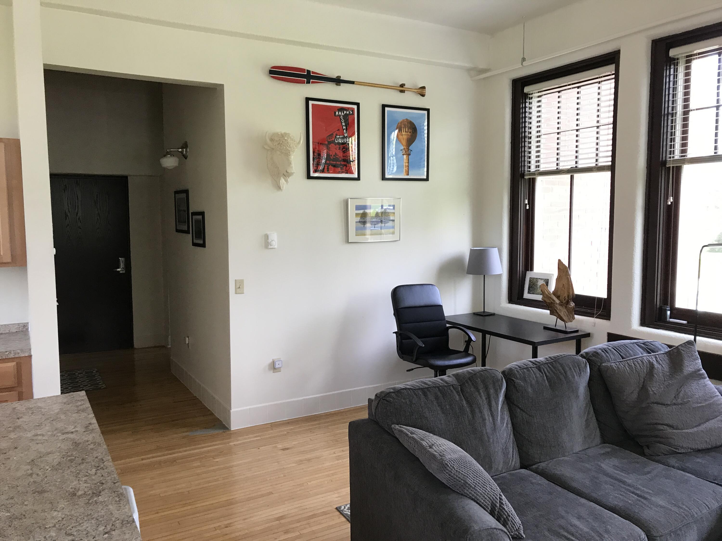 1447 Patterson Loop Loop Property Photo 7